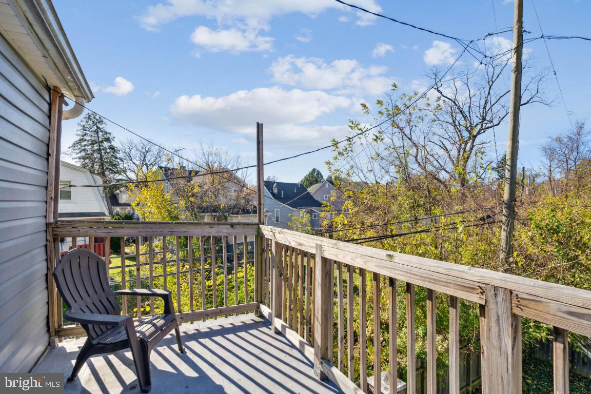 DOLFIELD - Commercial Sale