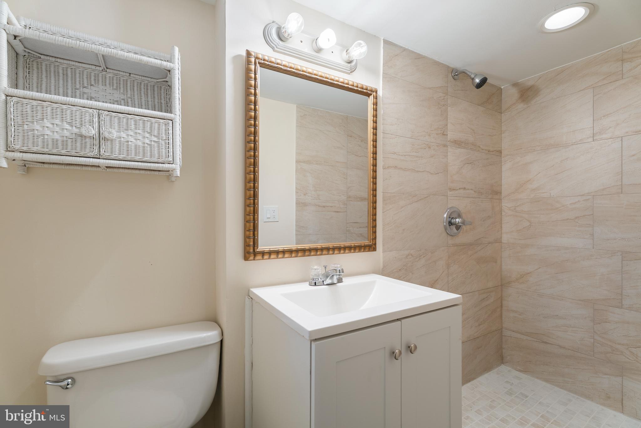 MIDDLESEX - Residential