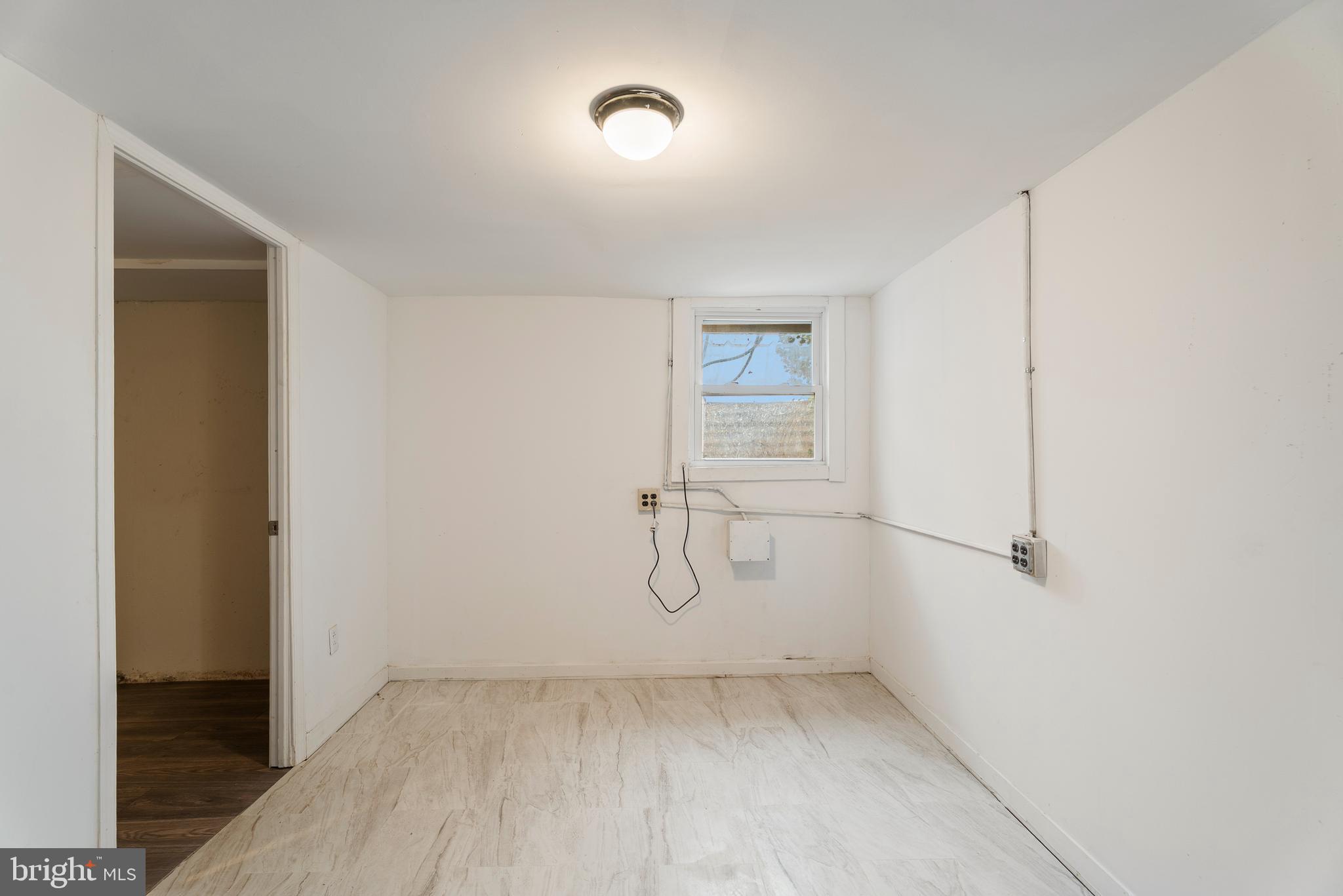 MIDDLESEX - Residential