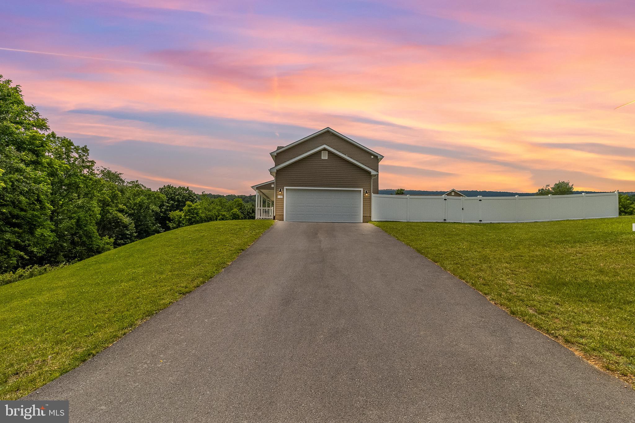 POINT VIEW ESTATES - Residential