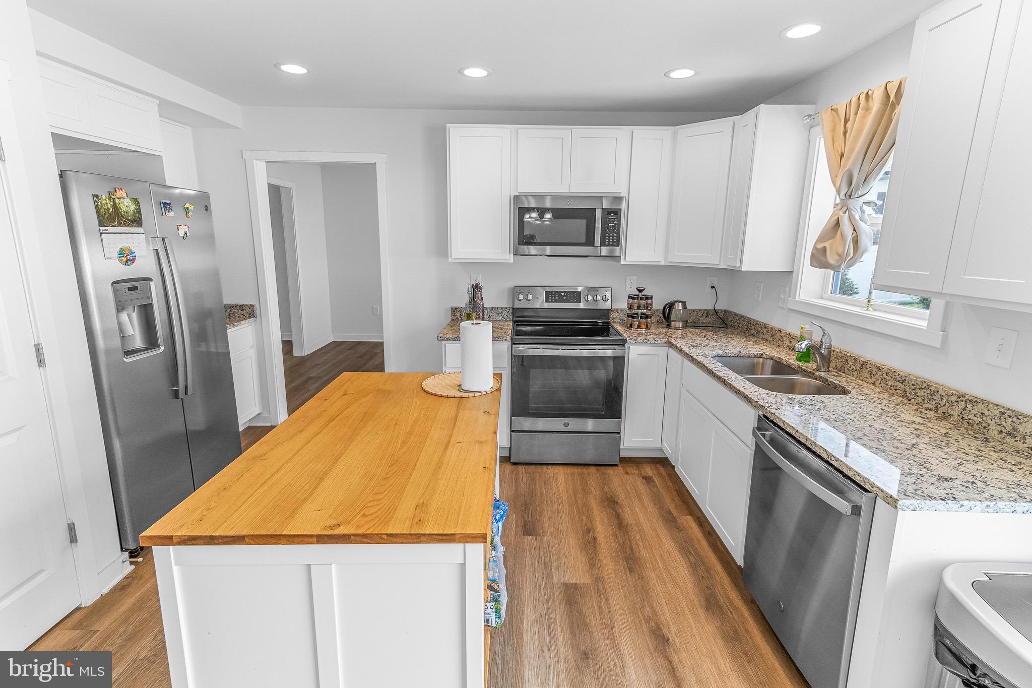 POINT VIEW ESTATES - Residential