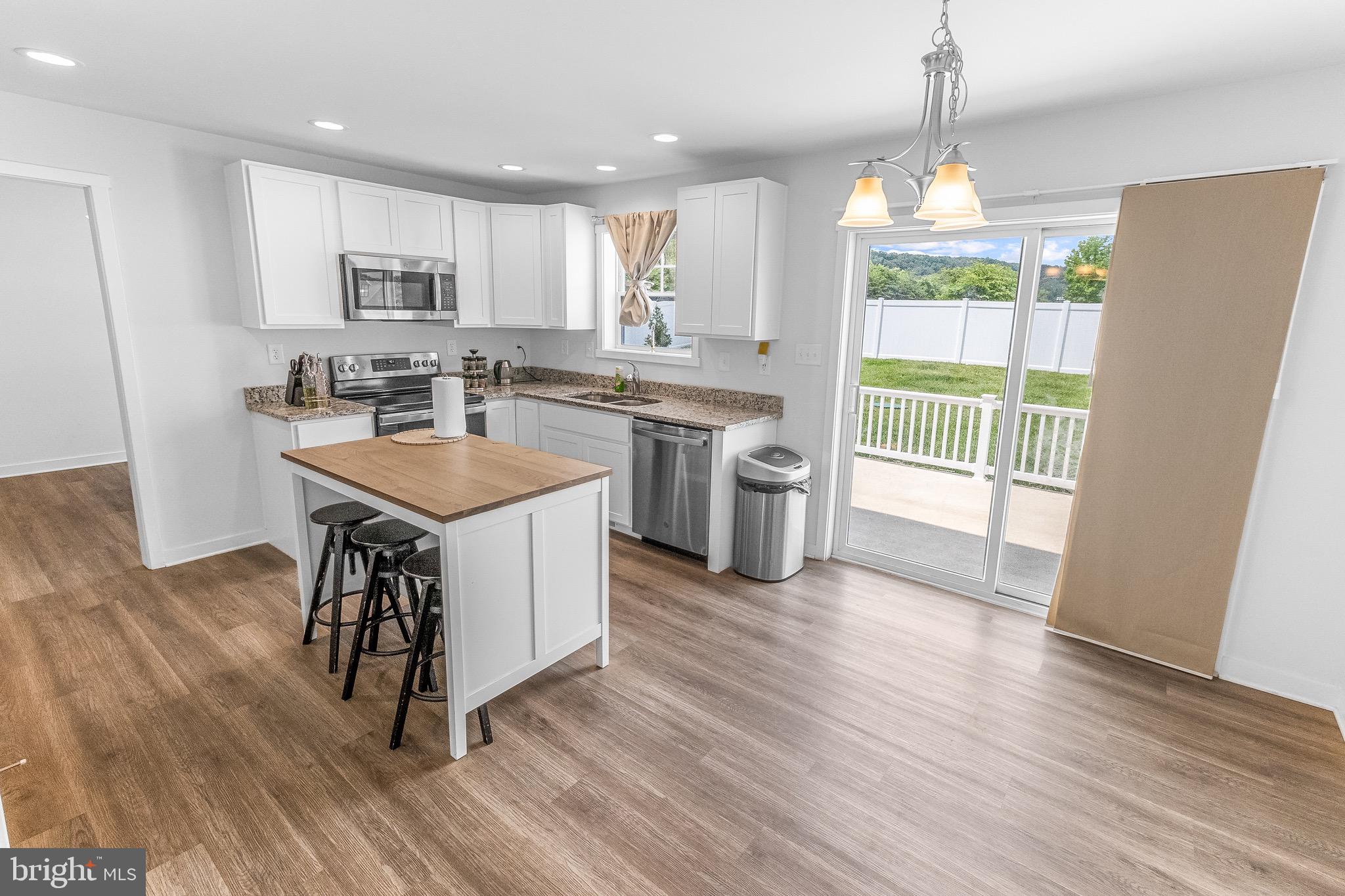 POINT VIEW ESTATES - Residential