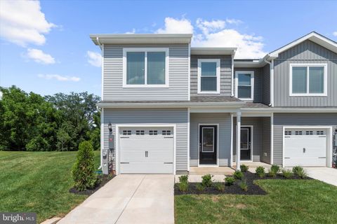 Photo of 8110 Bartholomew Court, BALTIMORE, MD 21206 (MLS # MDBC2146010)