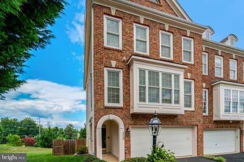 Photo of 3348 Wilton Crest Court, ALEXANDRIA, VA 22310 (MLS # VAFX2327750)