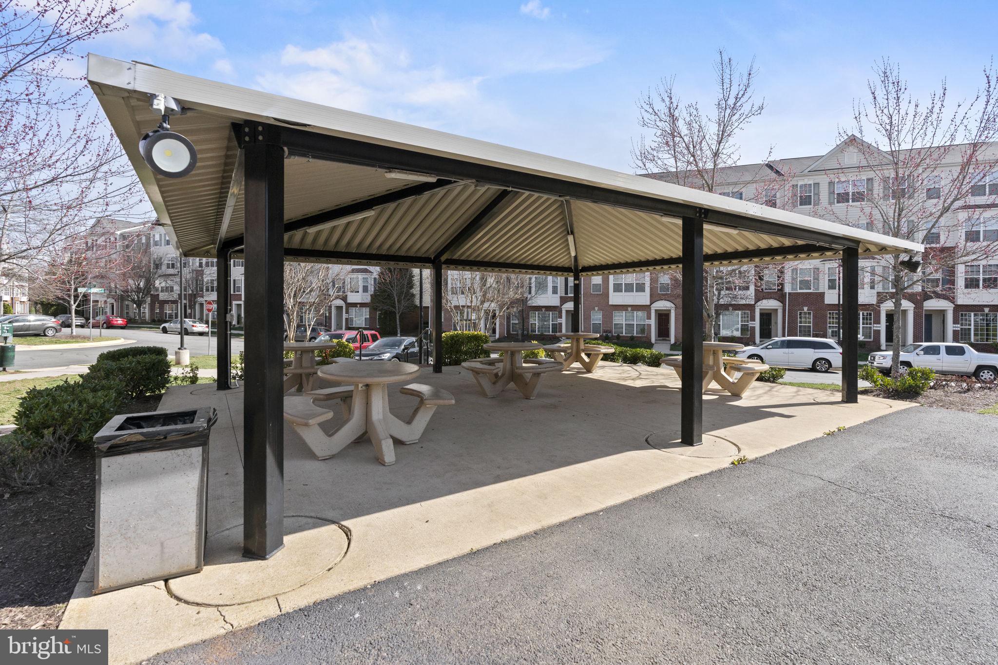 MARKET CENTER CONDOMINIUM - Residential