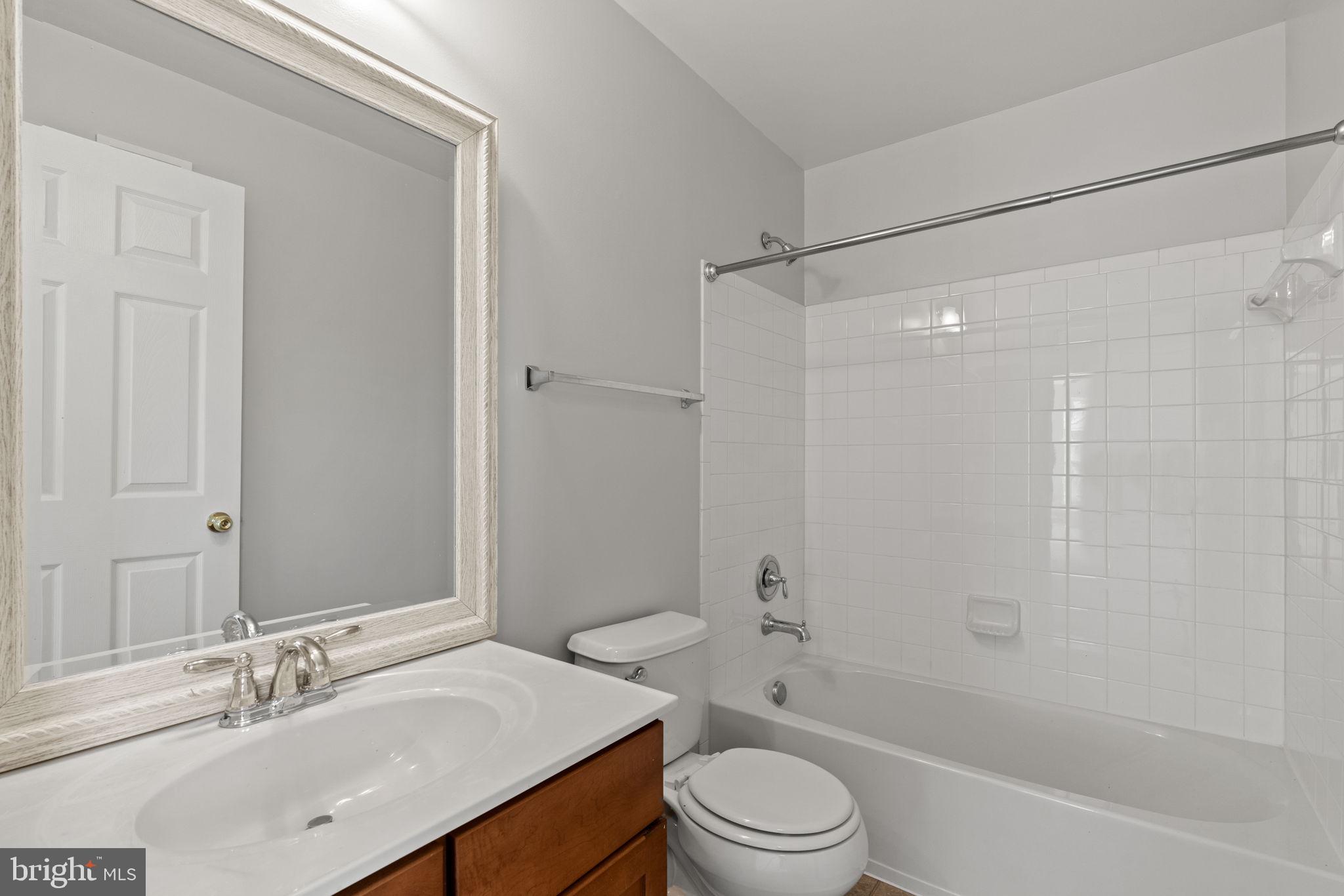 MARKET CENTER CONDOMINIUM - Residential