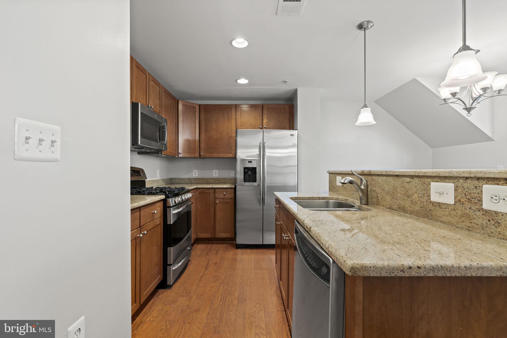 MARKET CENTER CONDOMINIUM - Residential