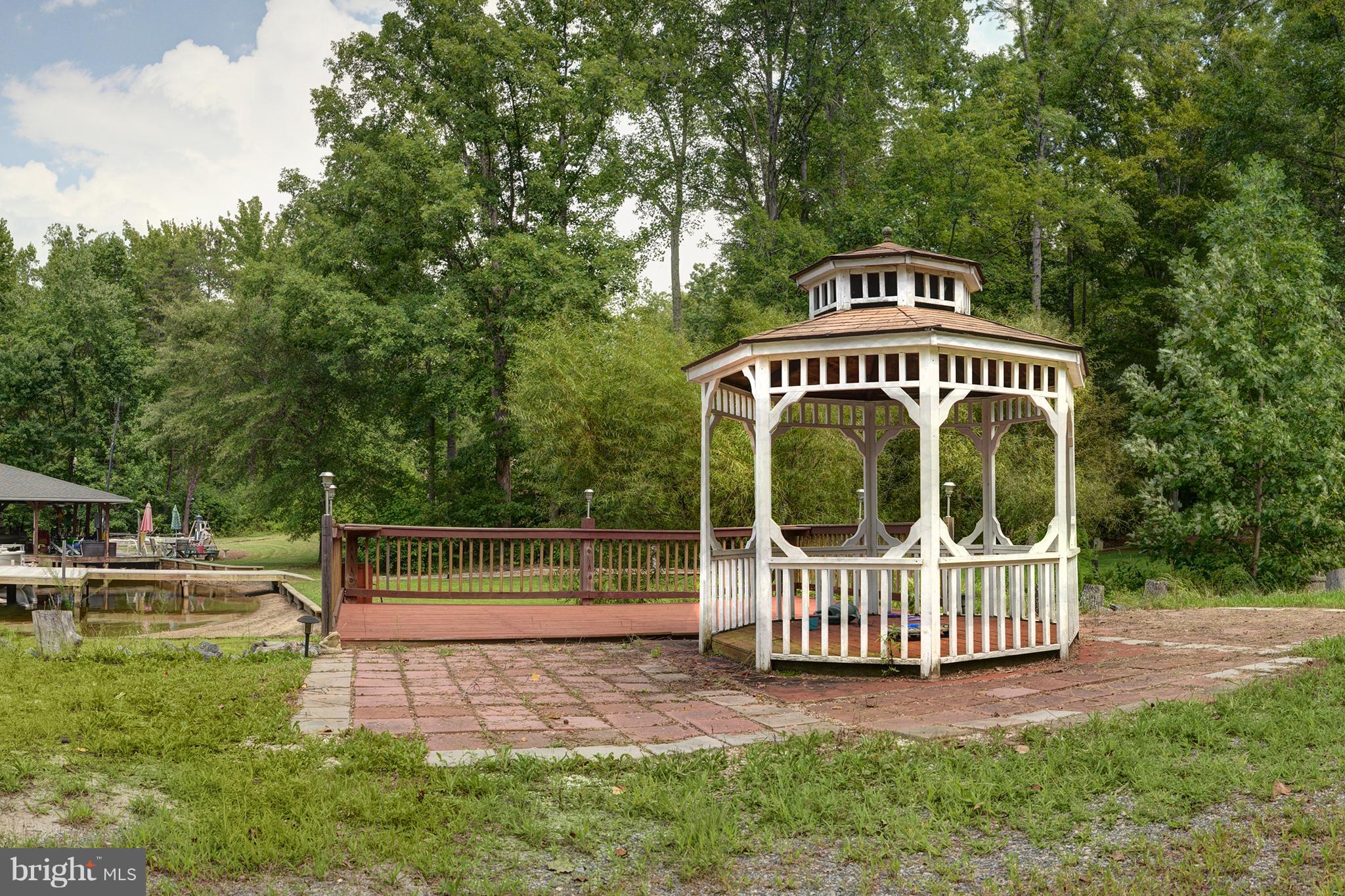 THE VILLAGE AT LAKE ANNA - Residential