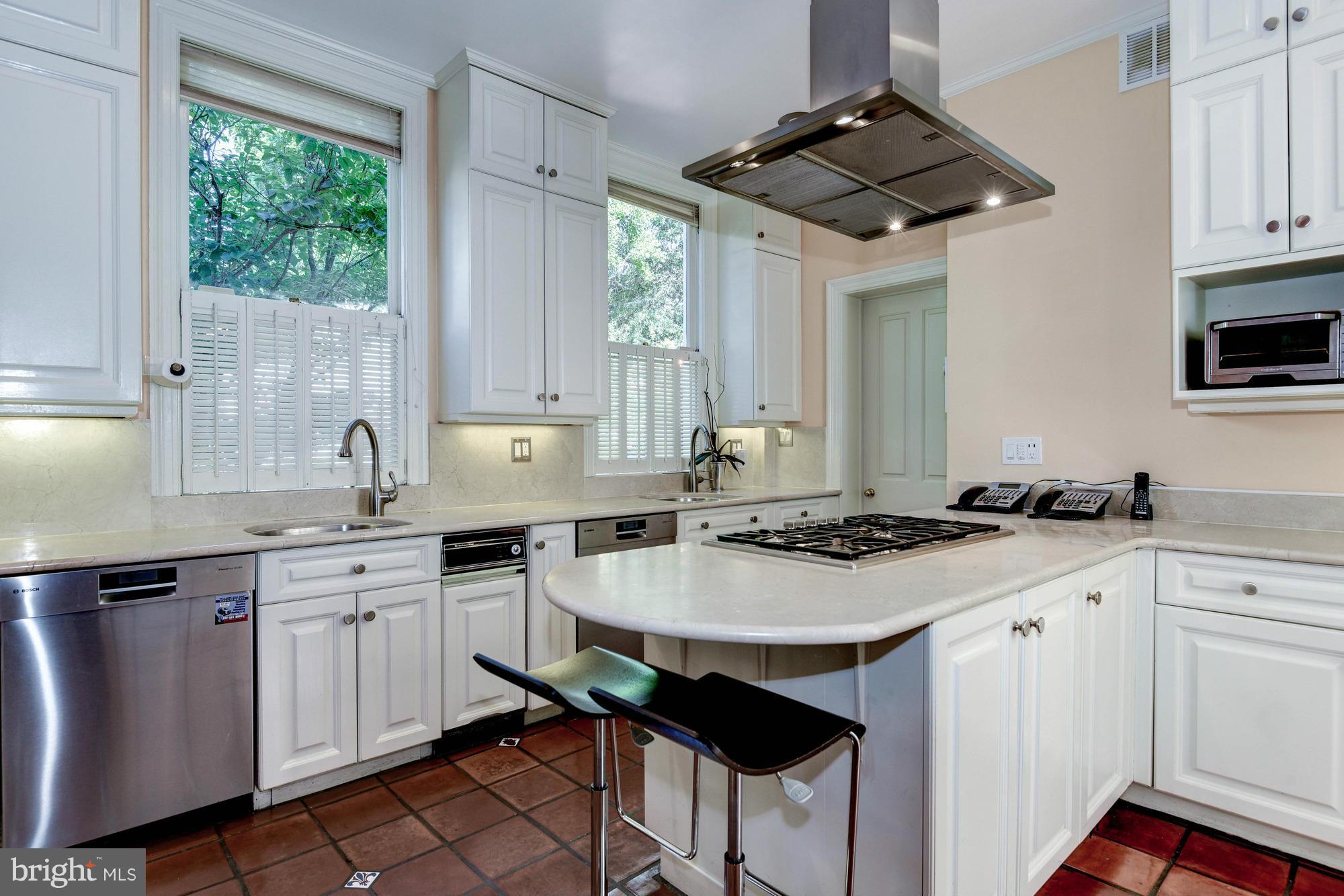 GEORGETOWN - Residential