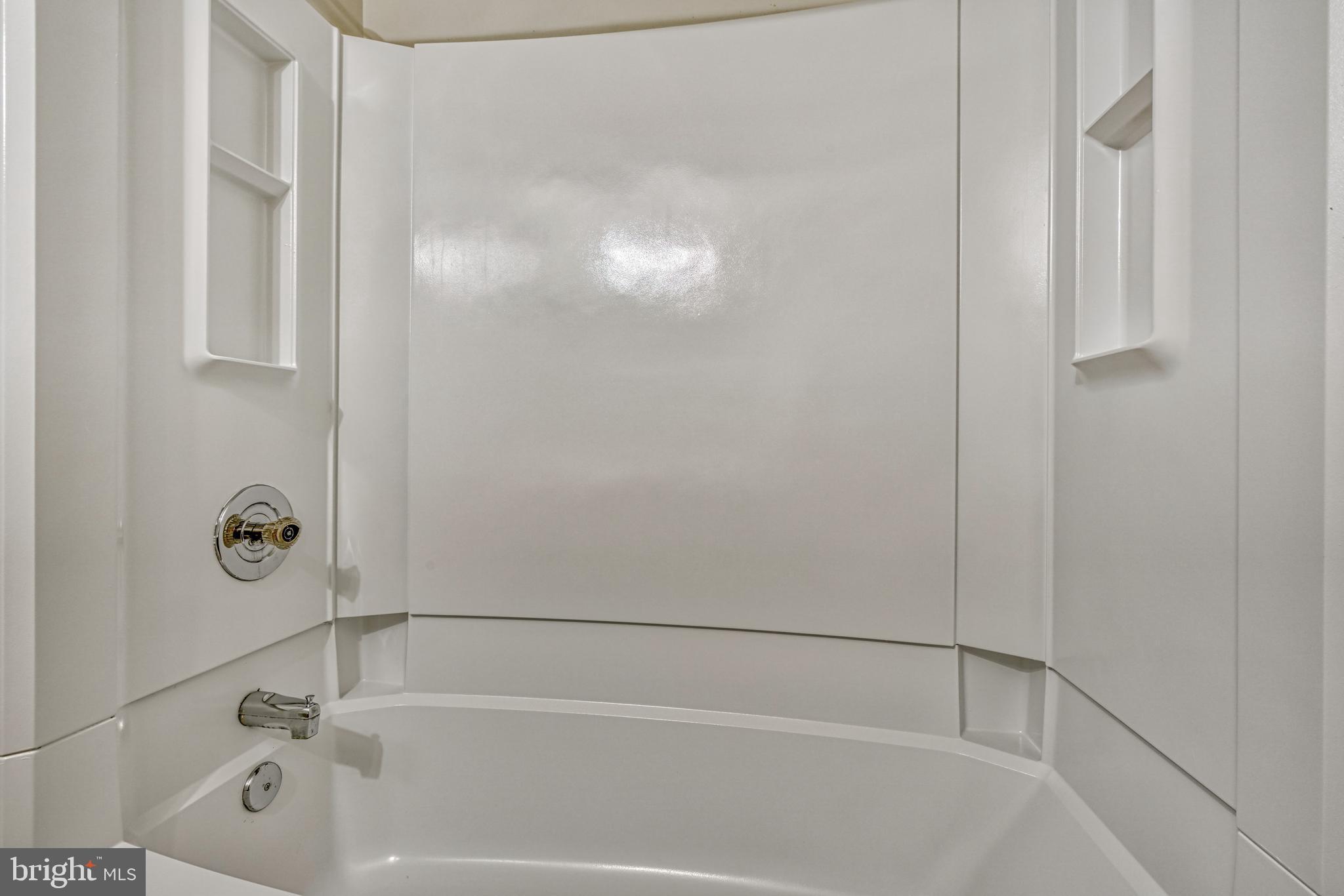 AMBERTOWNE - Residential