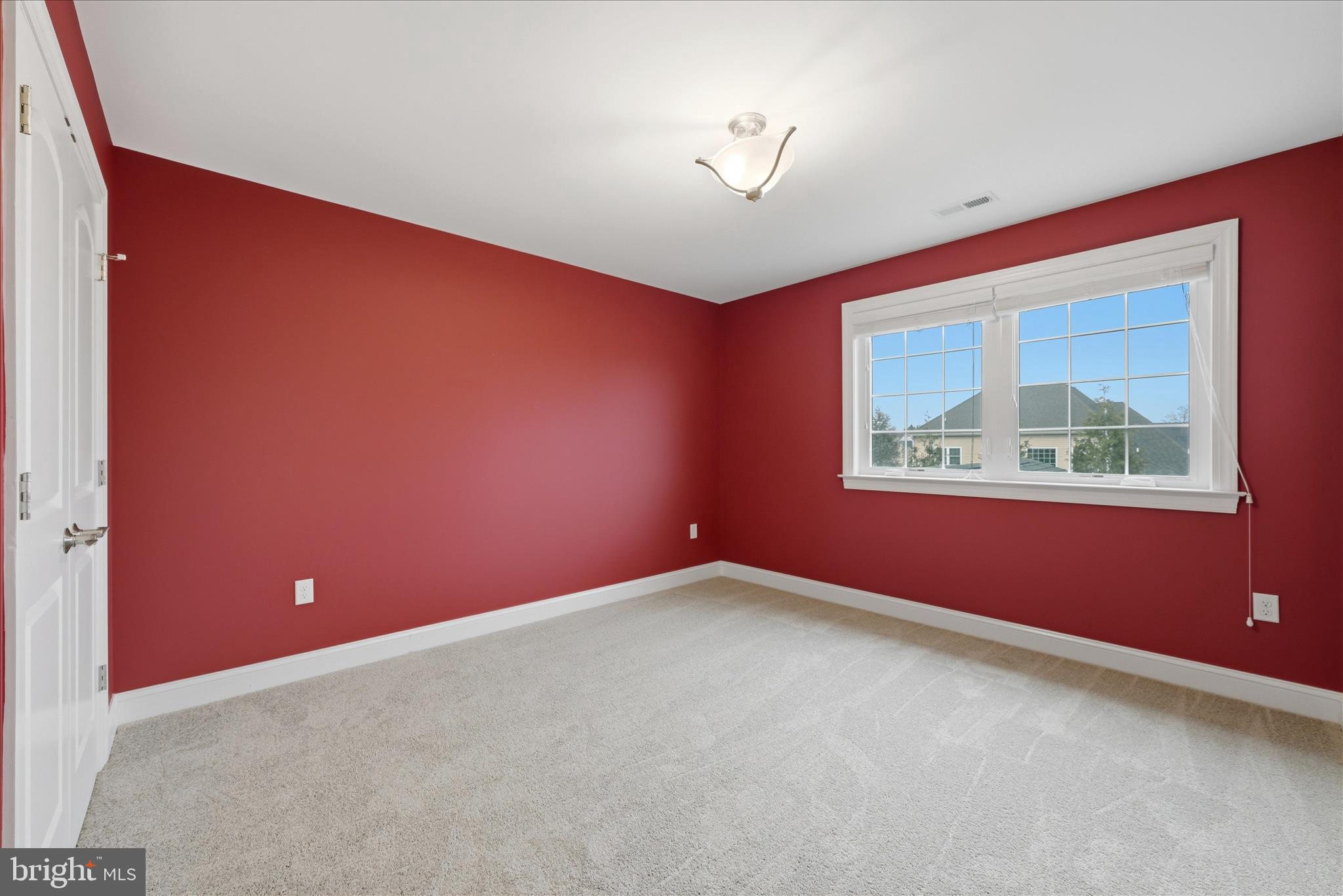 RAVEN POINTE - Residential