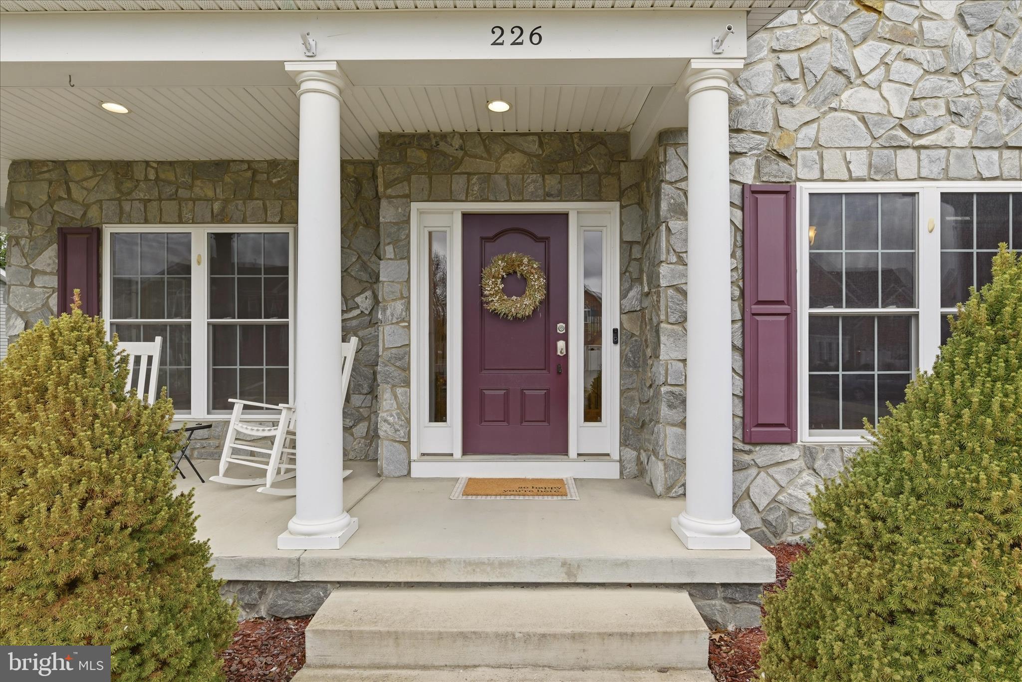 RAVEN POINTE - Residential