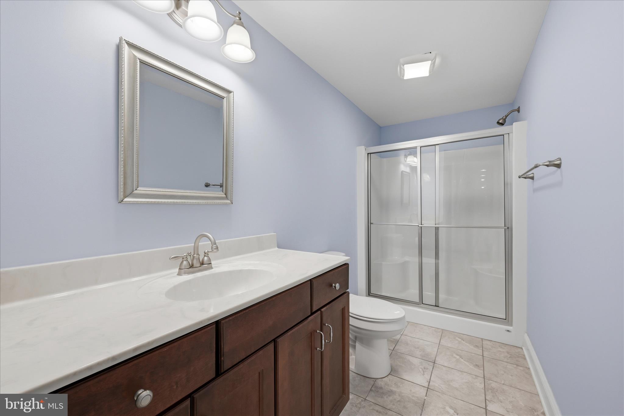 RAVEN POINTE - Residential