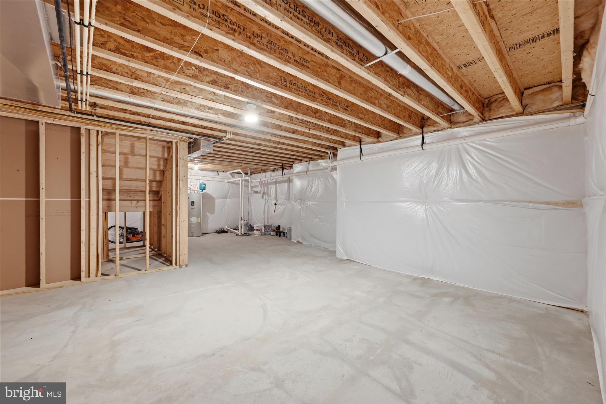 RAVEN POINTE - Residential