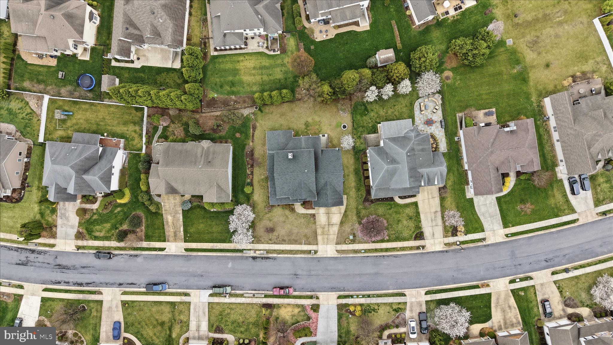 RAVEN POINTE - Residential