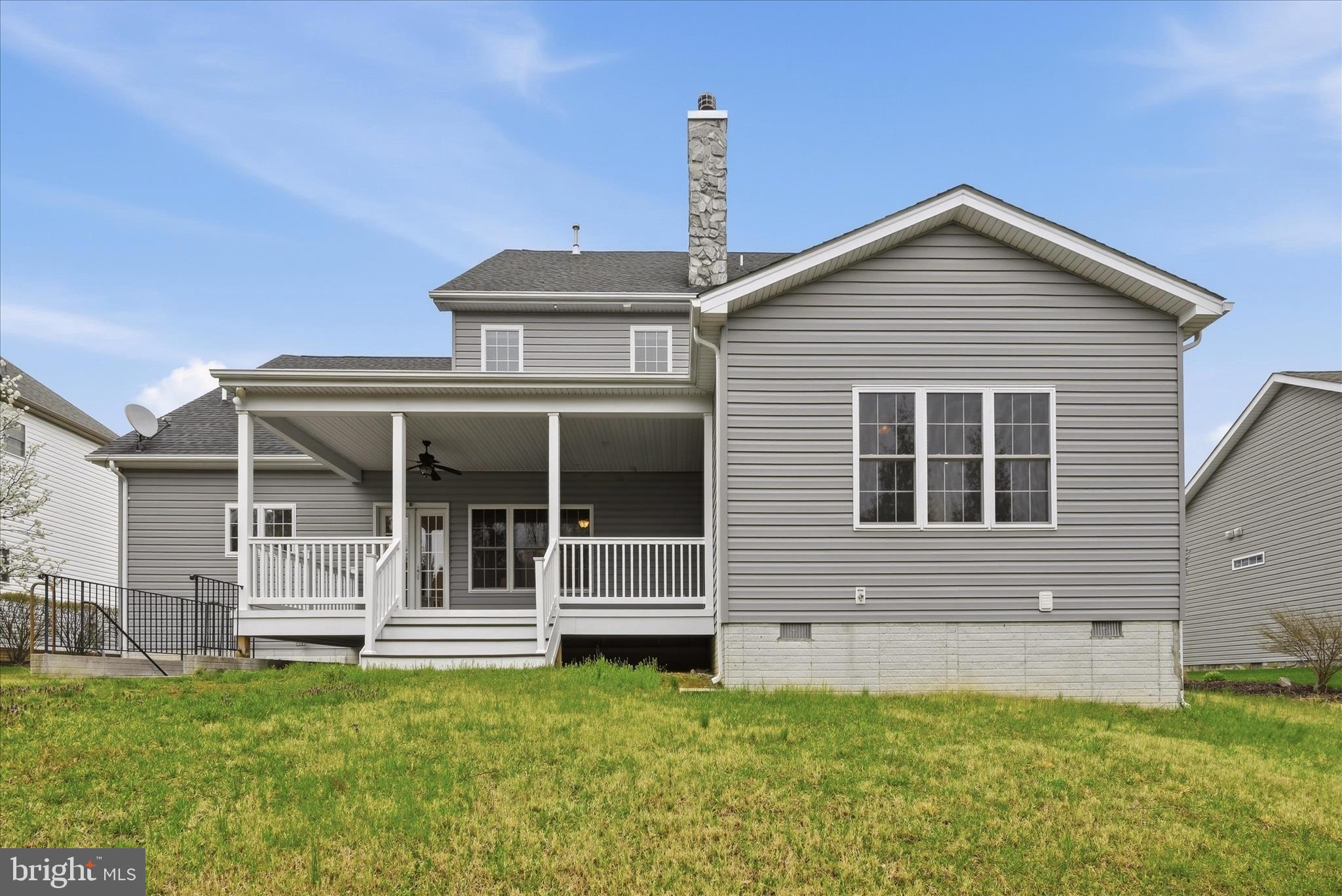 RAVEN POINTE - Residential