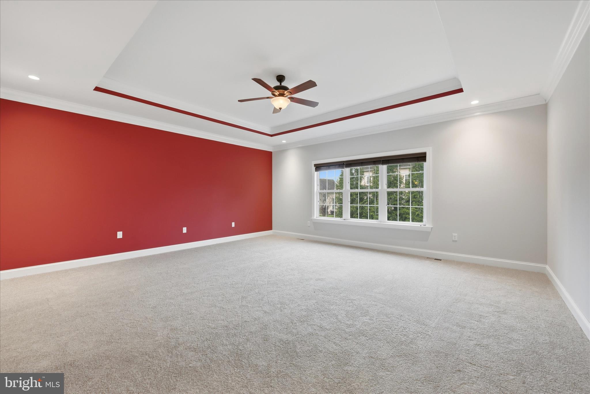 RAVEN POINTE - Residential