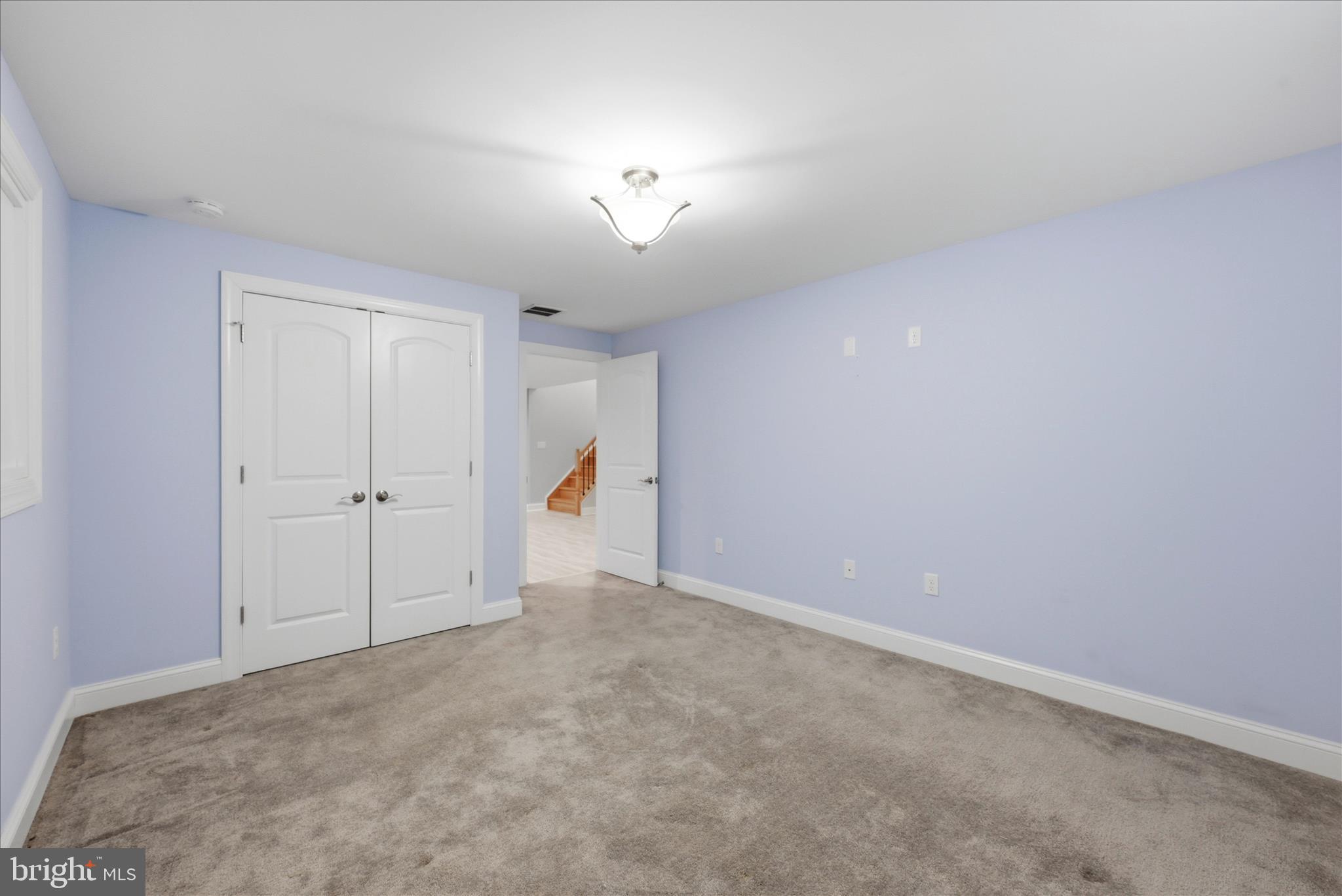 RAVEN POINTE - Residential