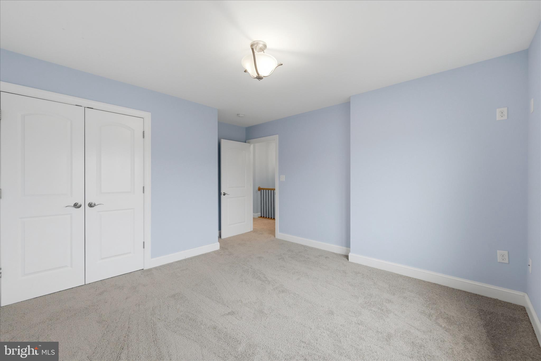 RAVEN POINTE - Residential