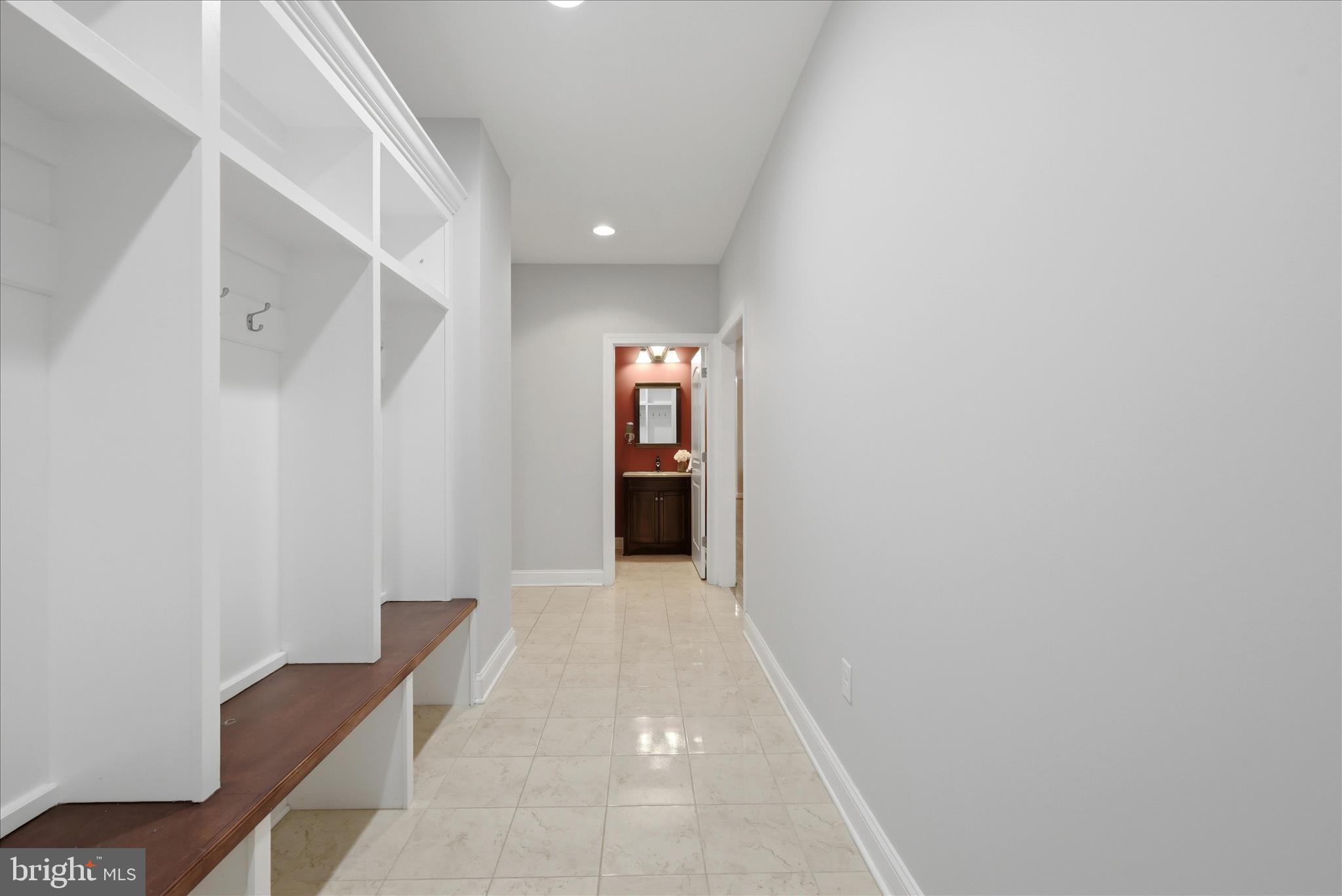 RAVEN POINTE - Residential