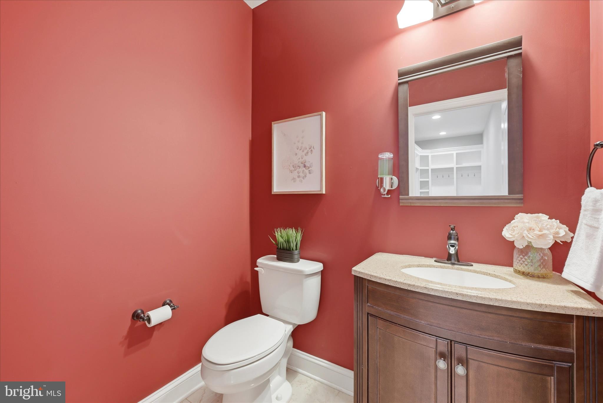 RAVEN POINTE - Residential