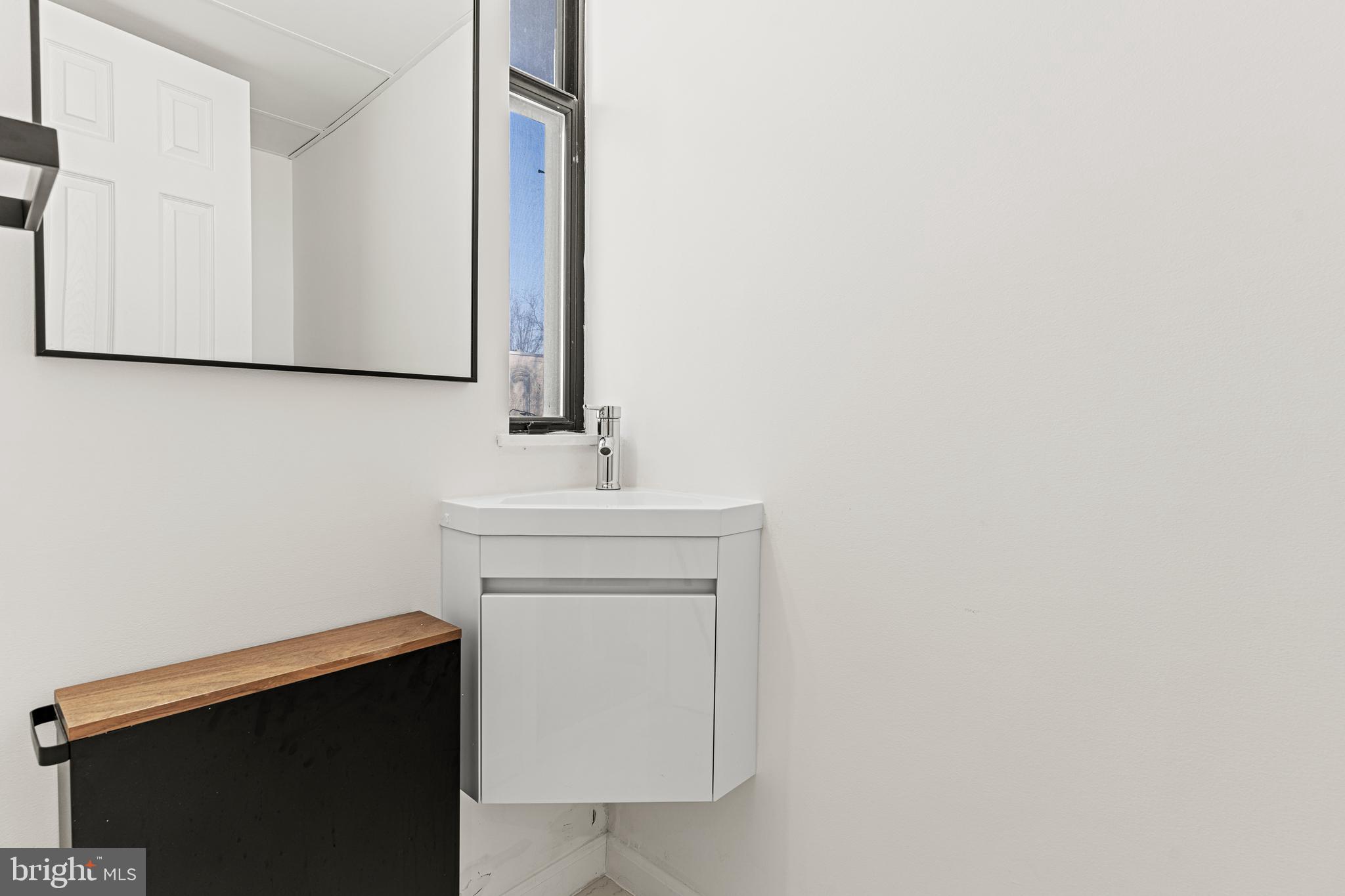 COLD SPRING NEWTOWN - Residential