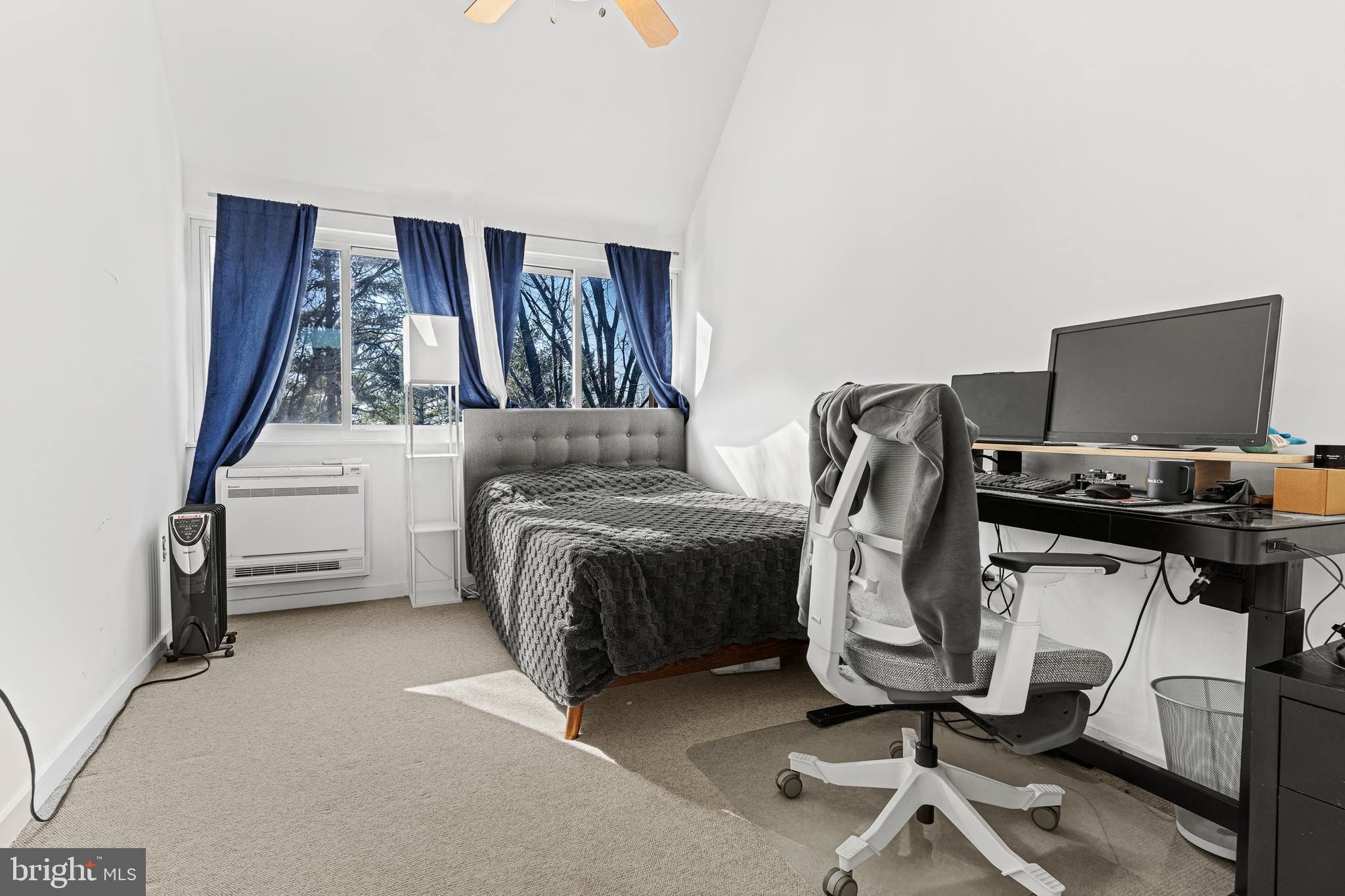 COLD SPRING NEWTOWN - Residential