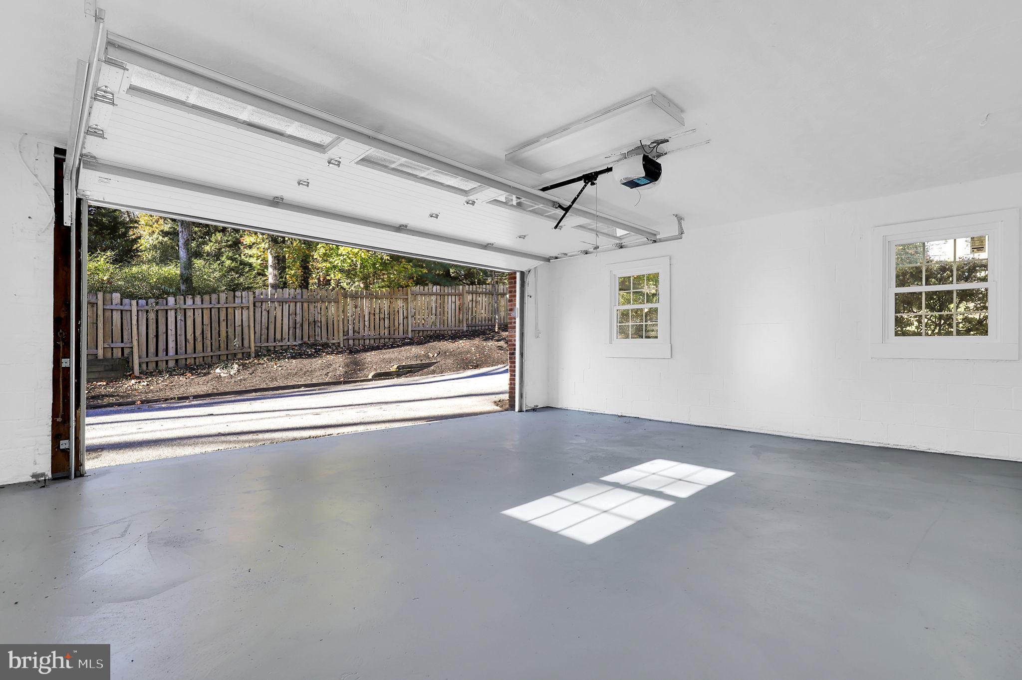 WILLIAMSBURG GARDENS - Residential