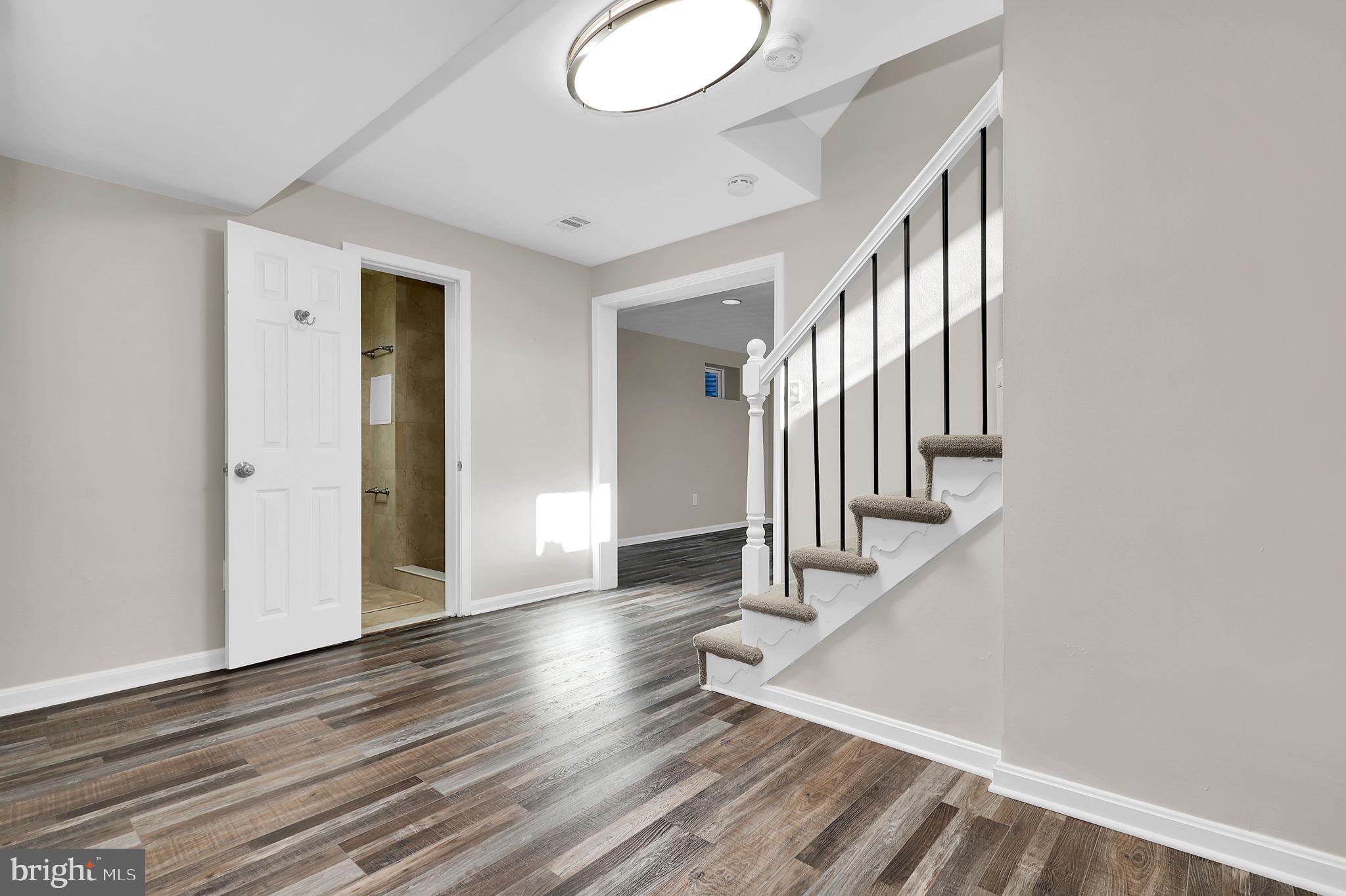 WILLIAMSBURG GARDENS - Residential