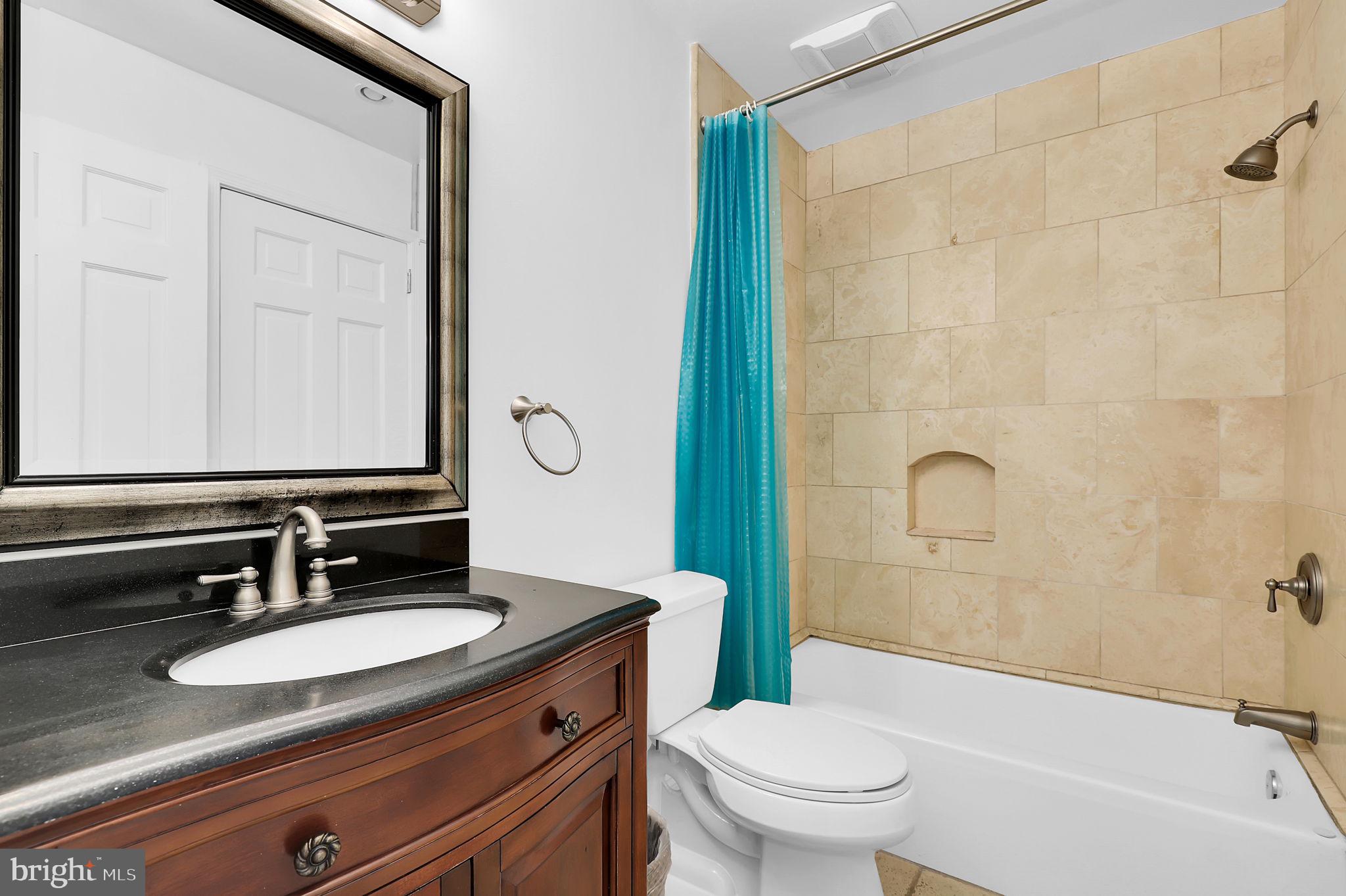 WILLIAMSBURG GARDENS - Residential