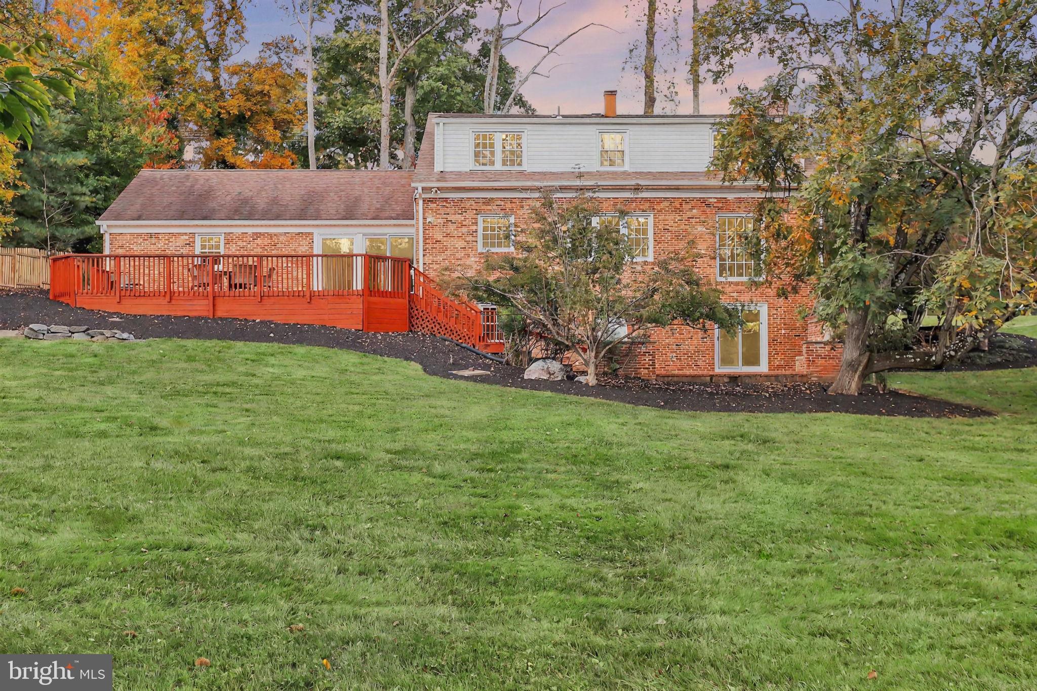 WILLIAMSBURG GARDENS - Residential