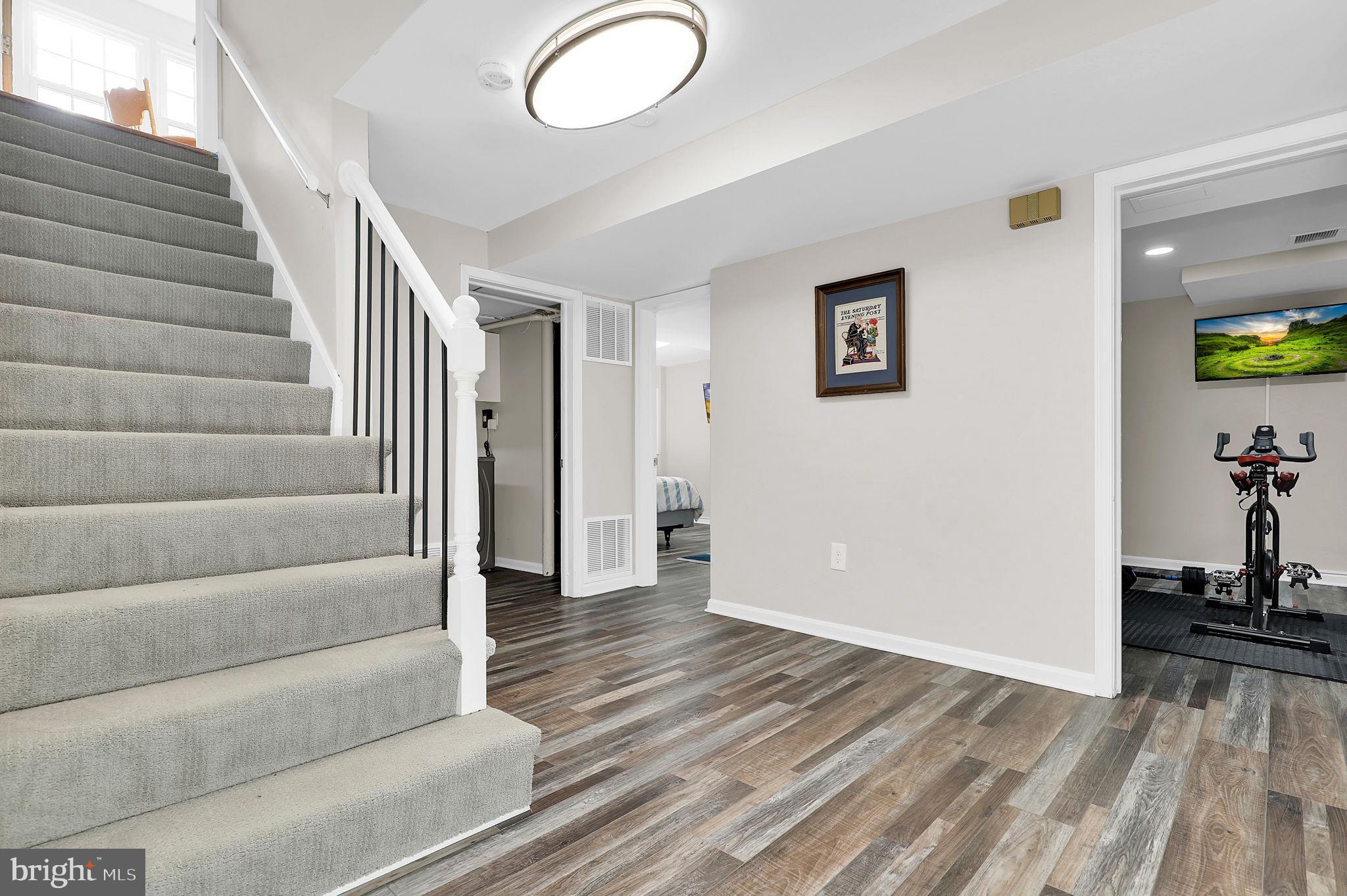 WILLIAMSBURG GARDENS - Residential