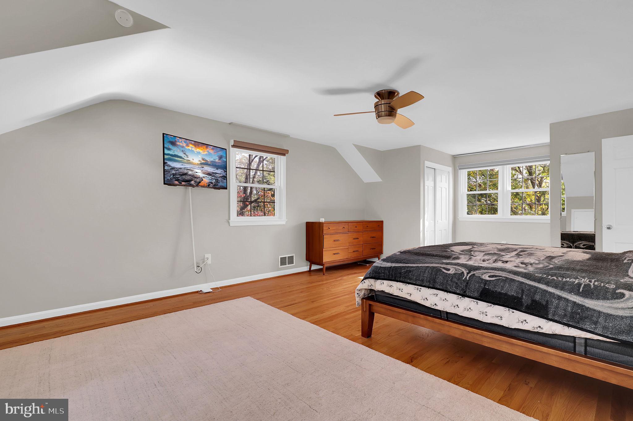 WILLIAMSBURG GARDENS - Residential