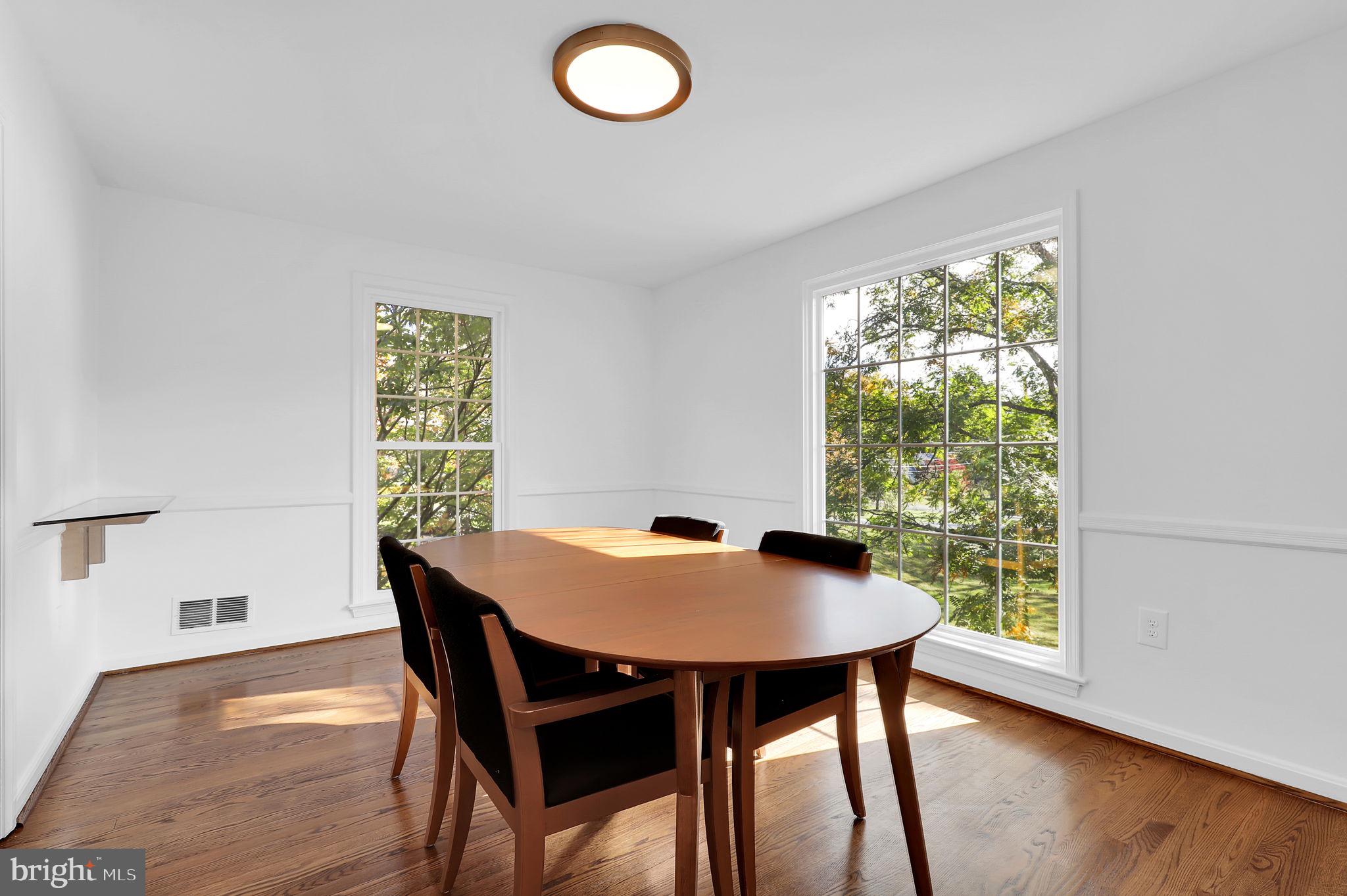 WILLIAMSBURG GARDENS - Residential