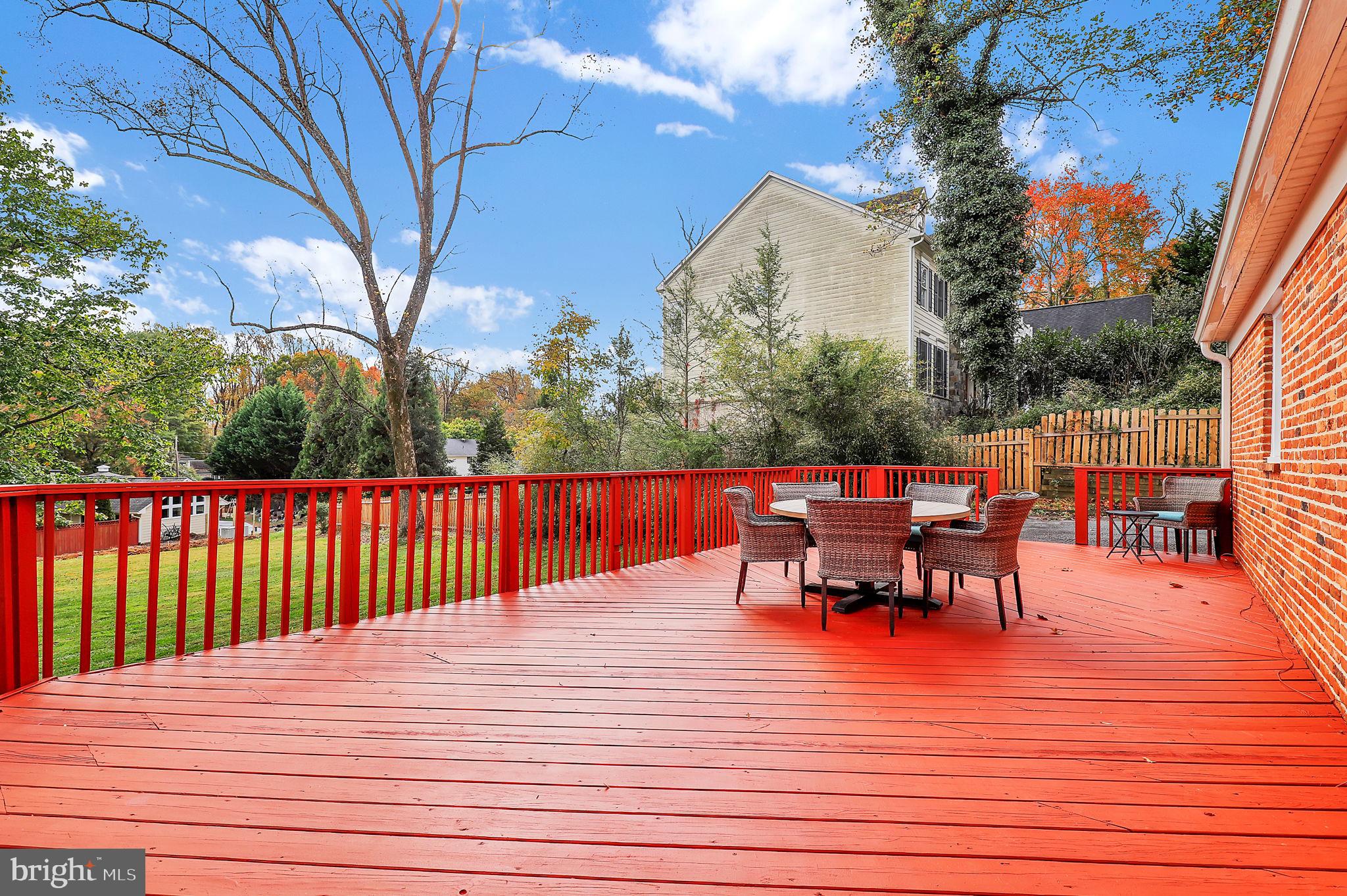 WILLIAMSBURG GARDENS - Residential