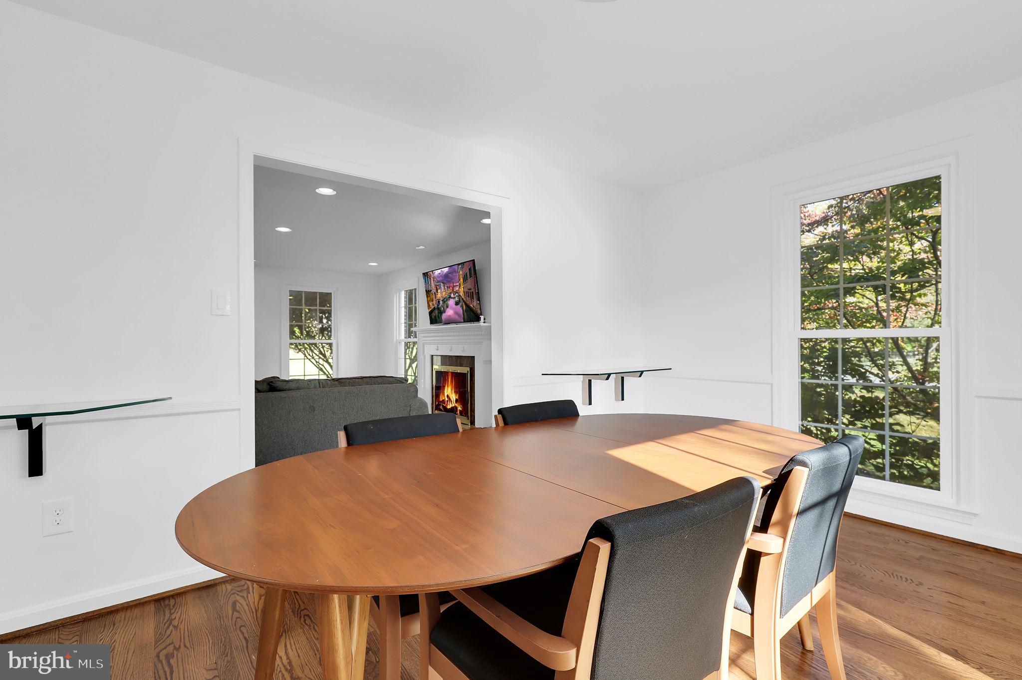 WILLIAMSBURG GARDENS - Residential