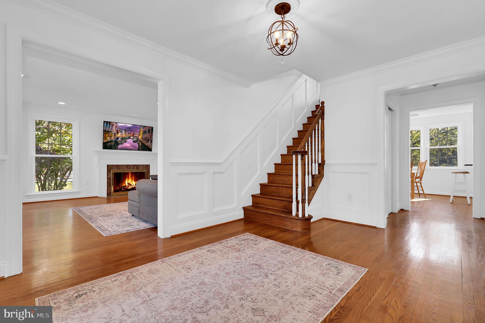 WILLIAMSBURG GARDENS - Residential