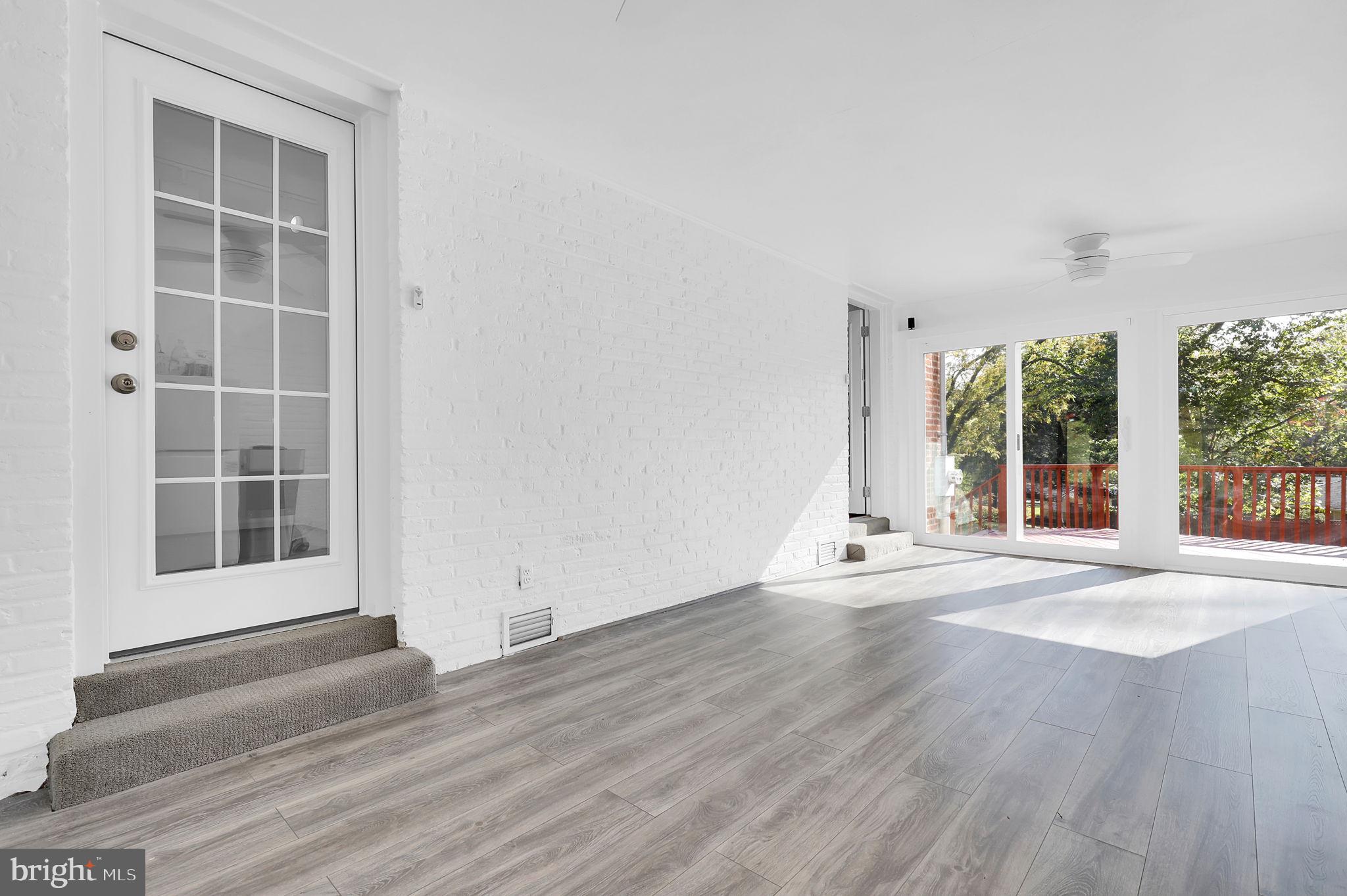 WILLIAMSBURG GARDENS - Residential