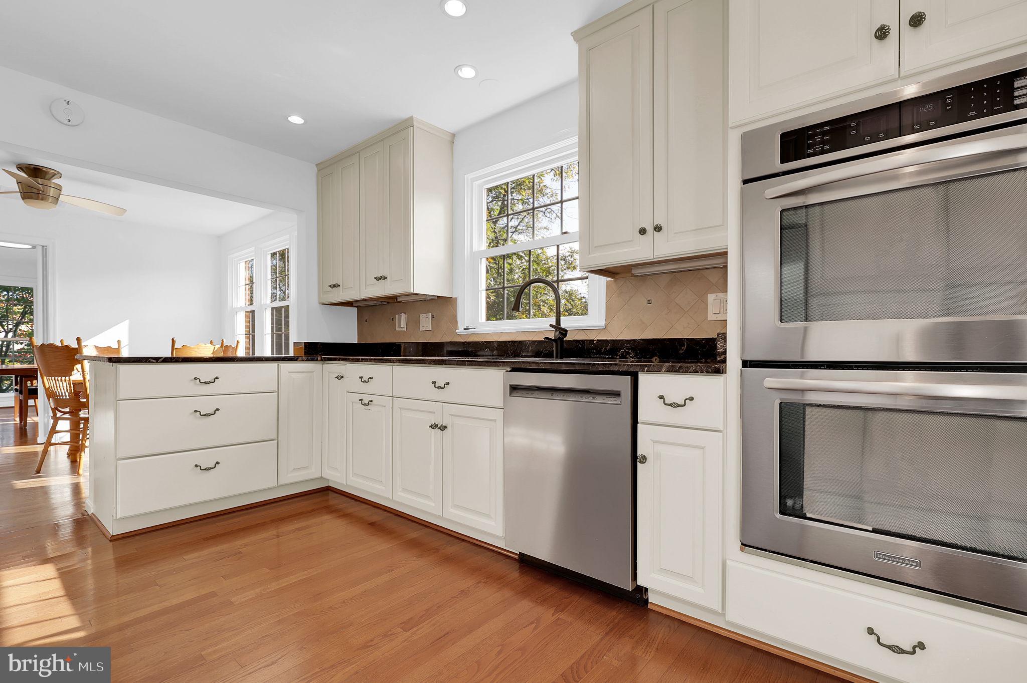 WILLIAMSBURG GARDENS - Residential