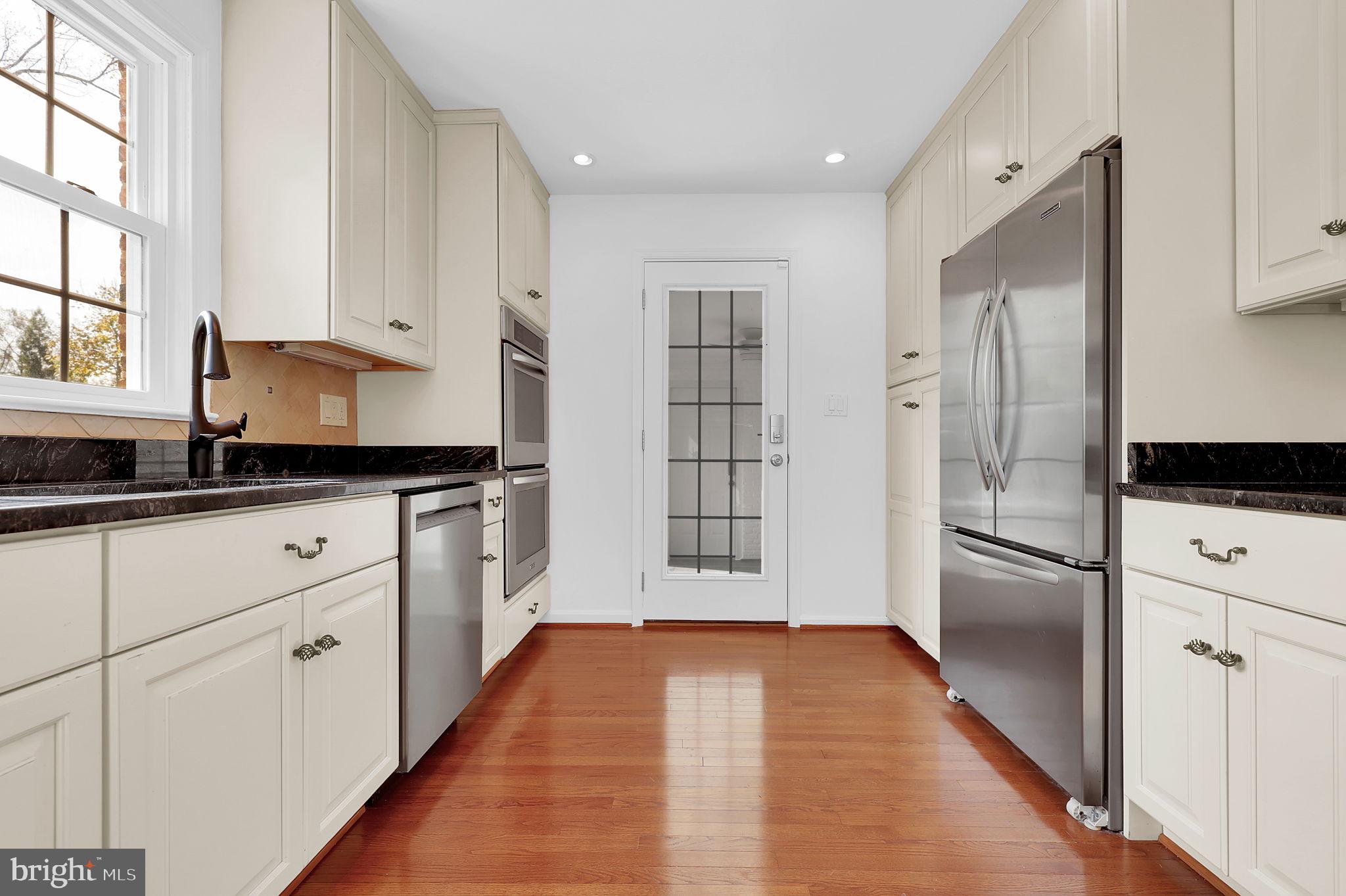 WILLIAMSBURG GARDENS - Residential