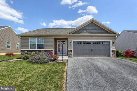 519 CAMBRIDGE LANE SHIPPENSBURG PA 17257