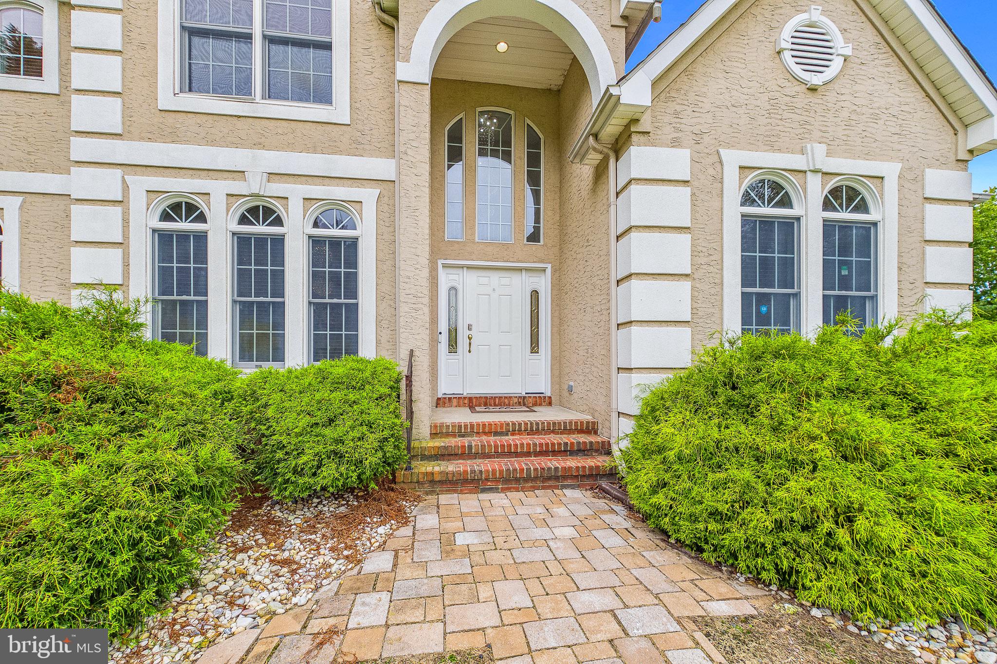 163 UNRUH DRIVE