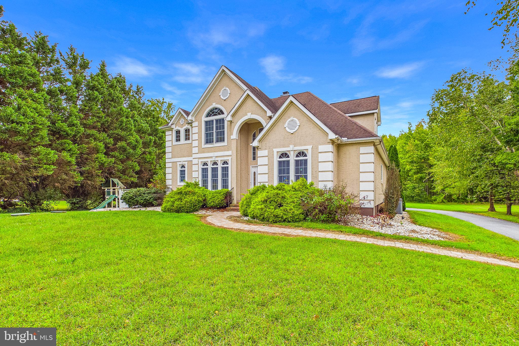 163 UNRUH DRIVE