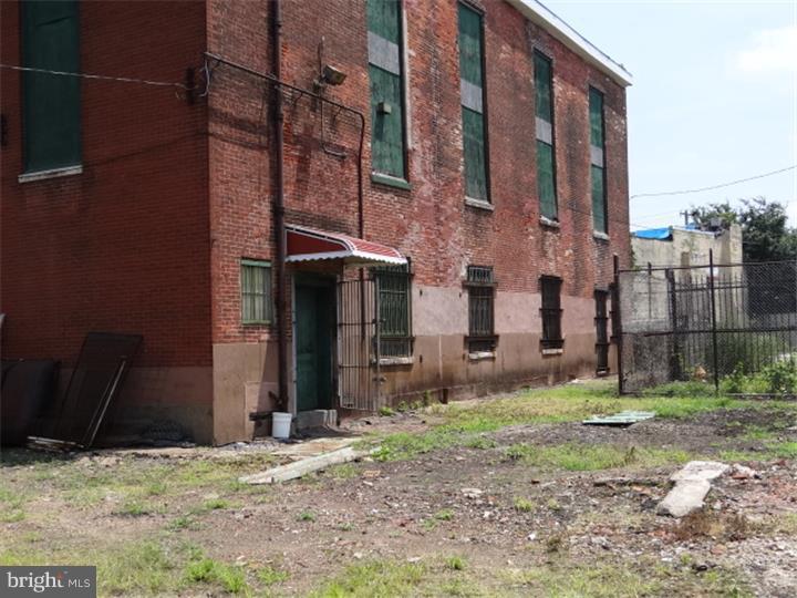 OLDE KENSINGTON - Commercial Sale