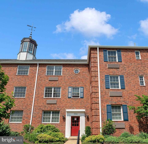 Photo of 1700 W Abingdon Drive #203, ALEXANDRIA, VA 22314 (MLS # VAAX2062744)
