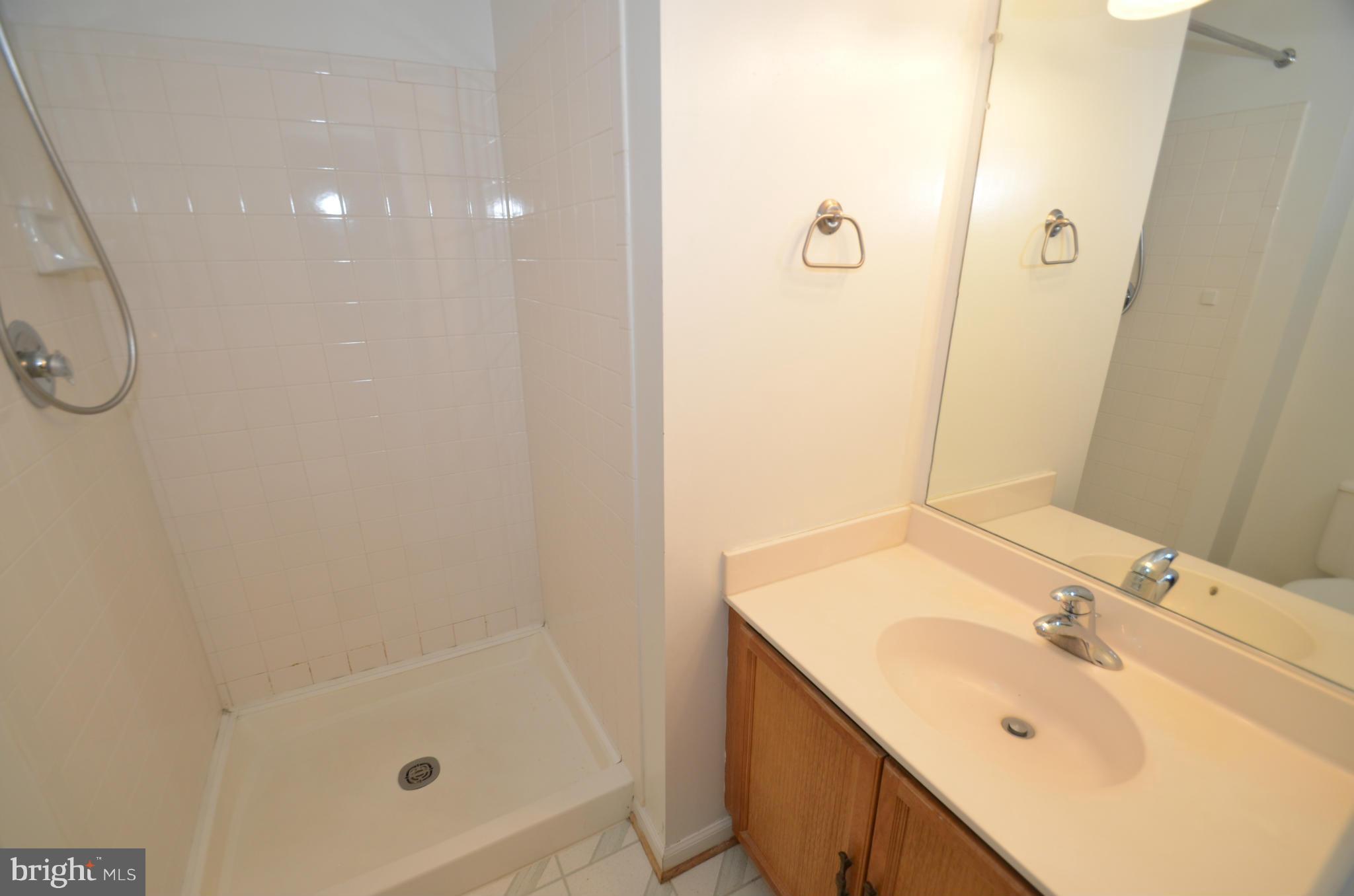 KINGSTOWNE - Residential Lease