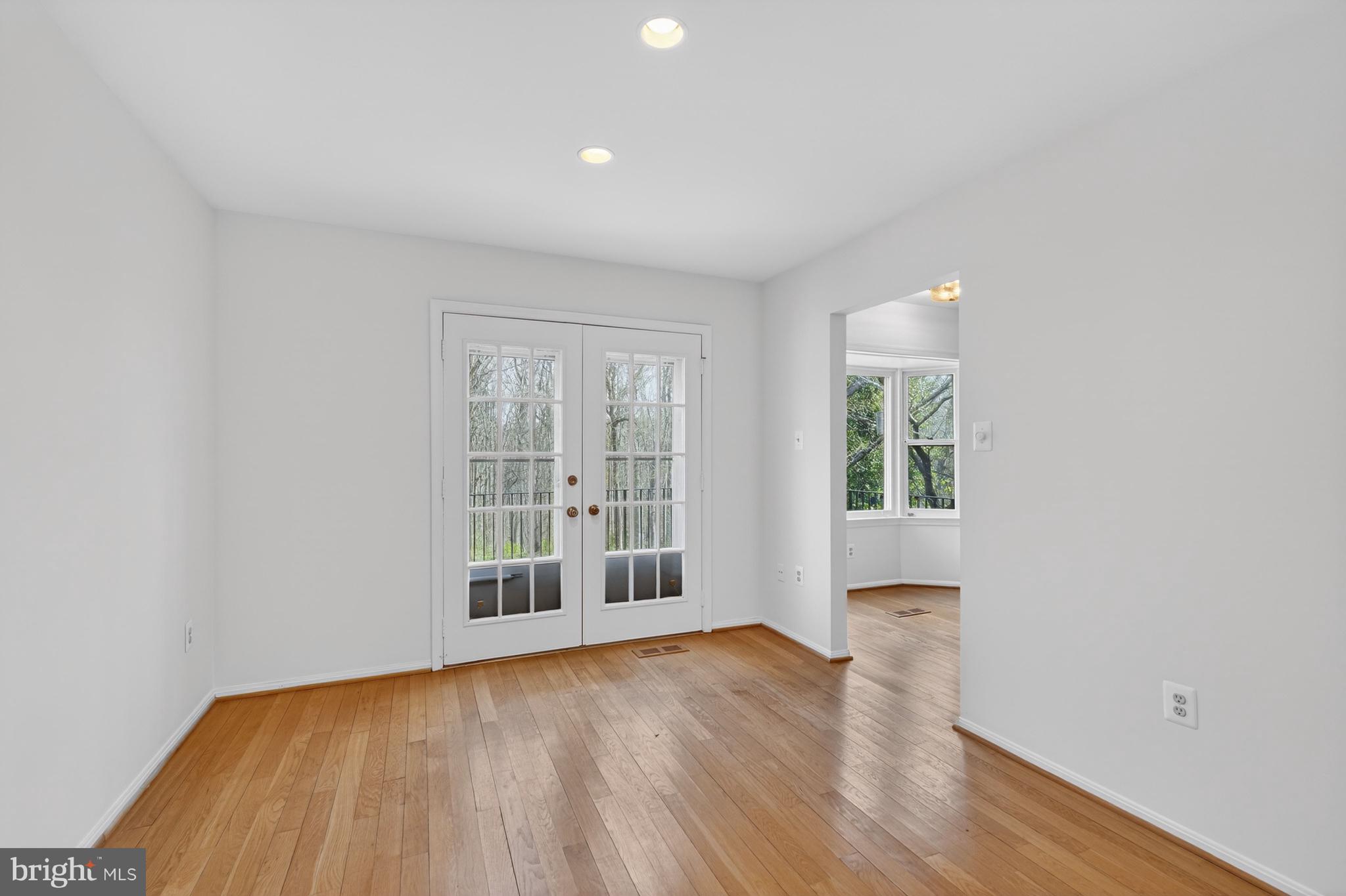 INVERNESS KNOLLS - Residential