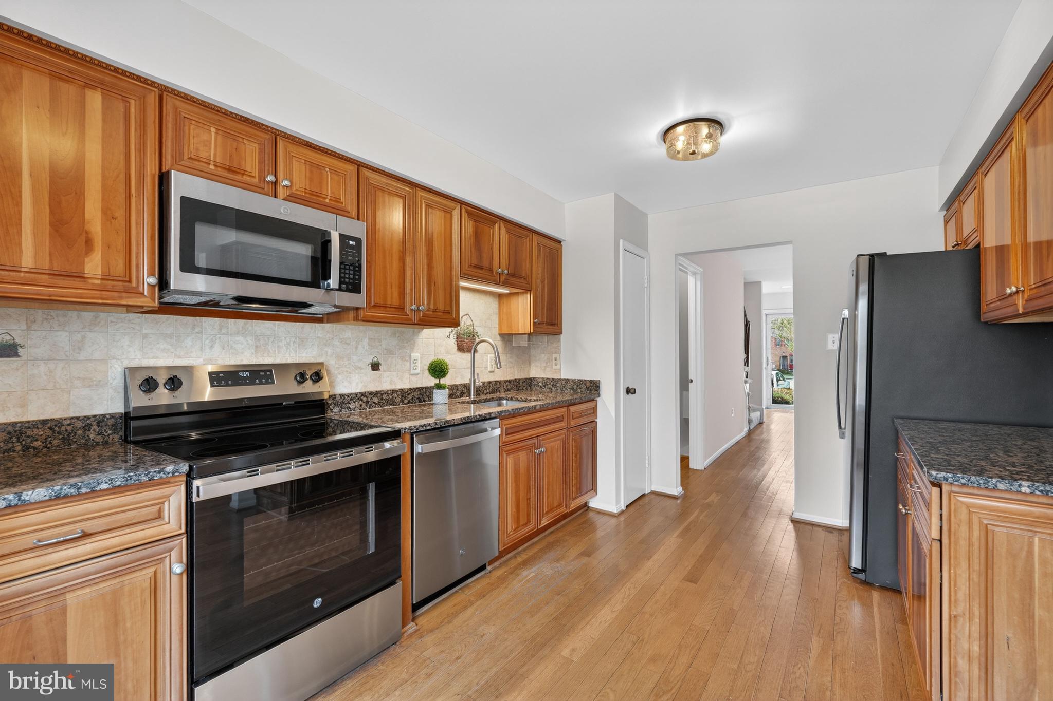 INVERNESS KNOLLS - Residential