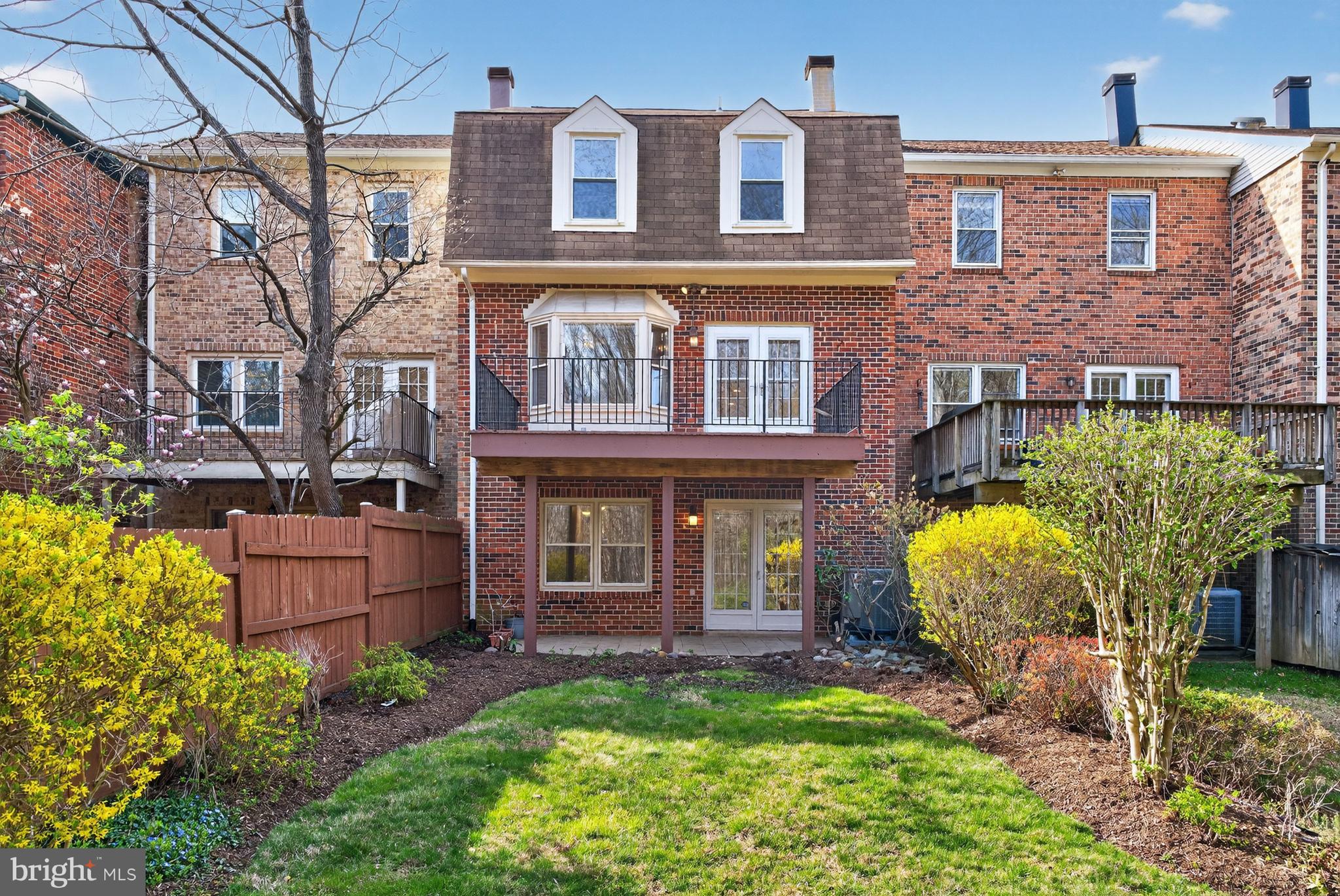 INVERNESS KNOLLS - Residential