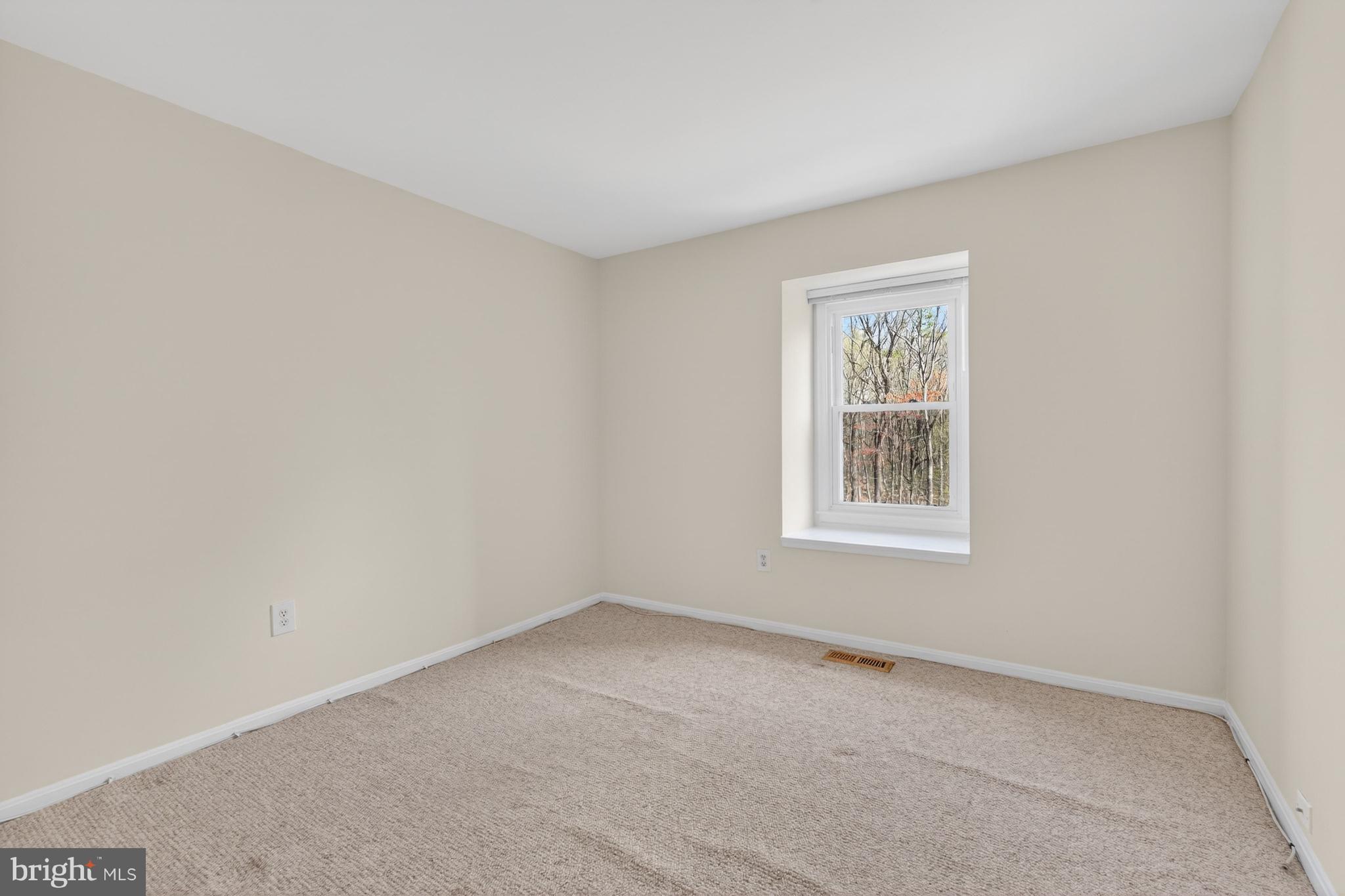 INVERNESS KNOLLS - Residential